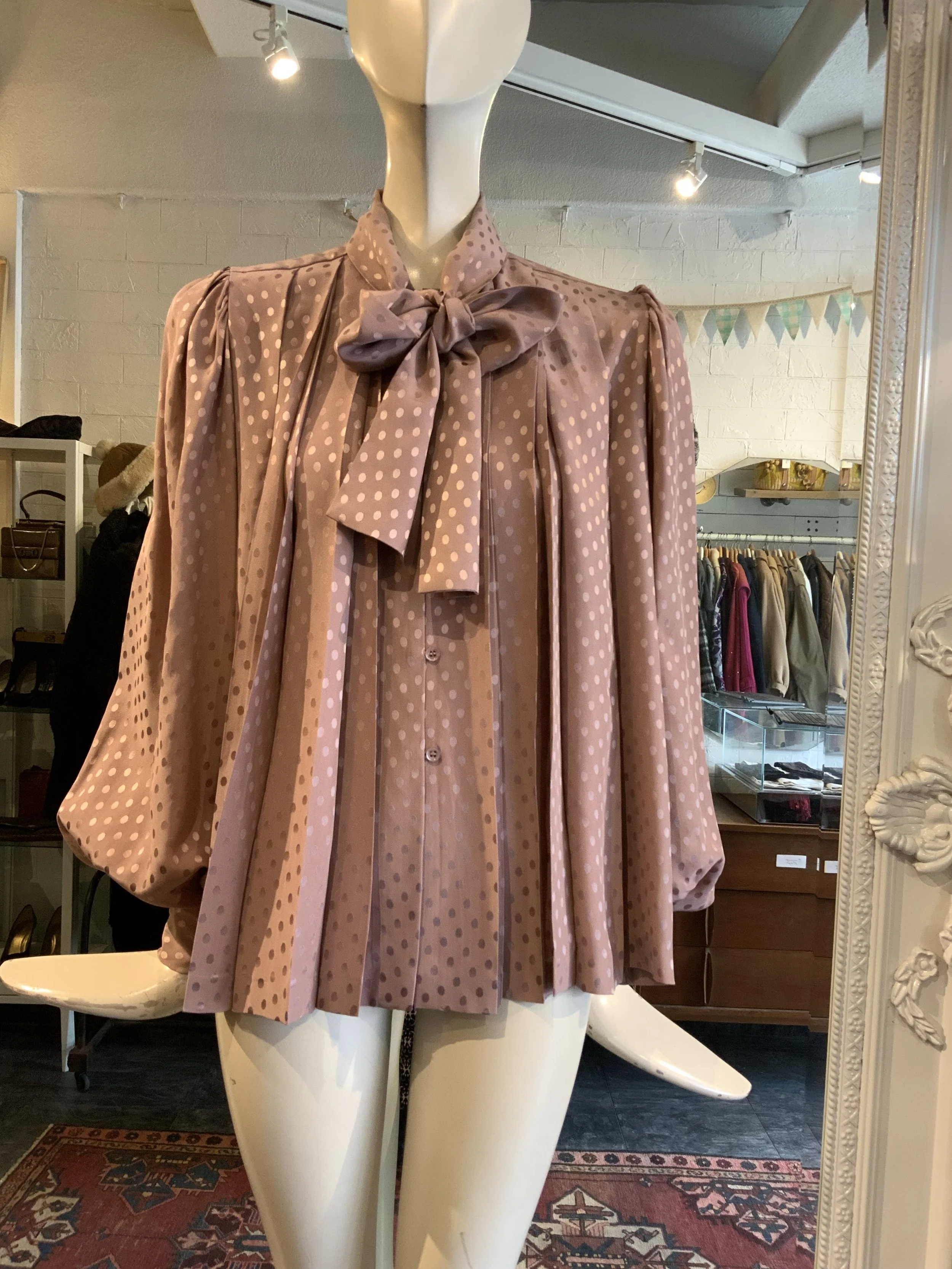 1980s Mauve Silk Blouse | Size medium