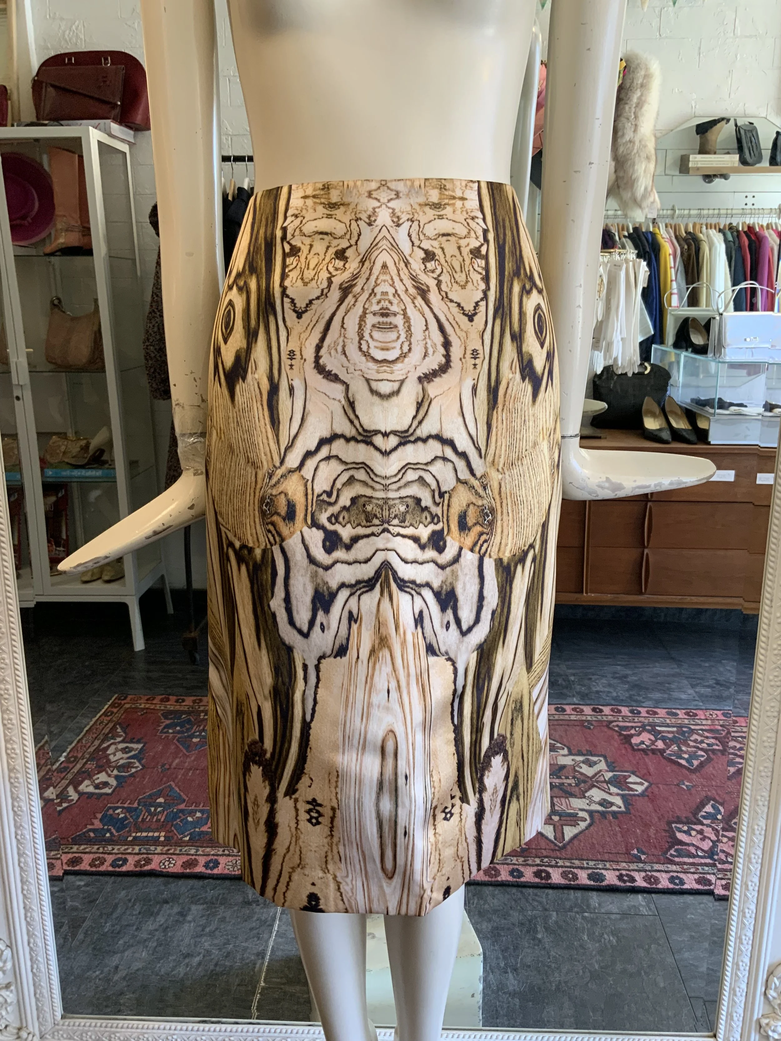 Alexander McQueen silk woodgrain skirt | Size 8