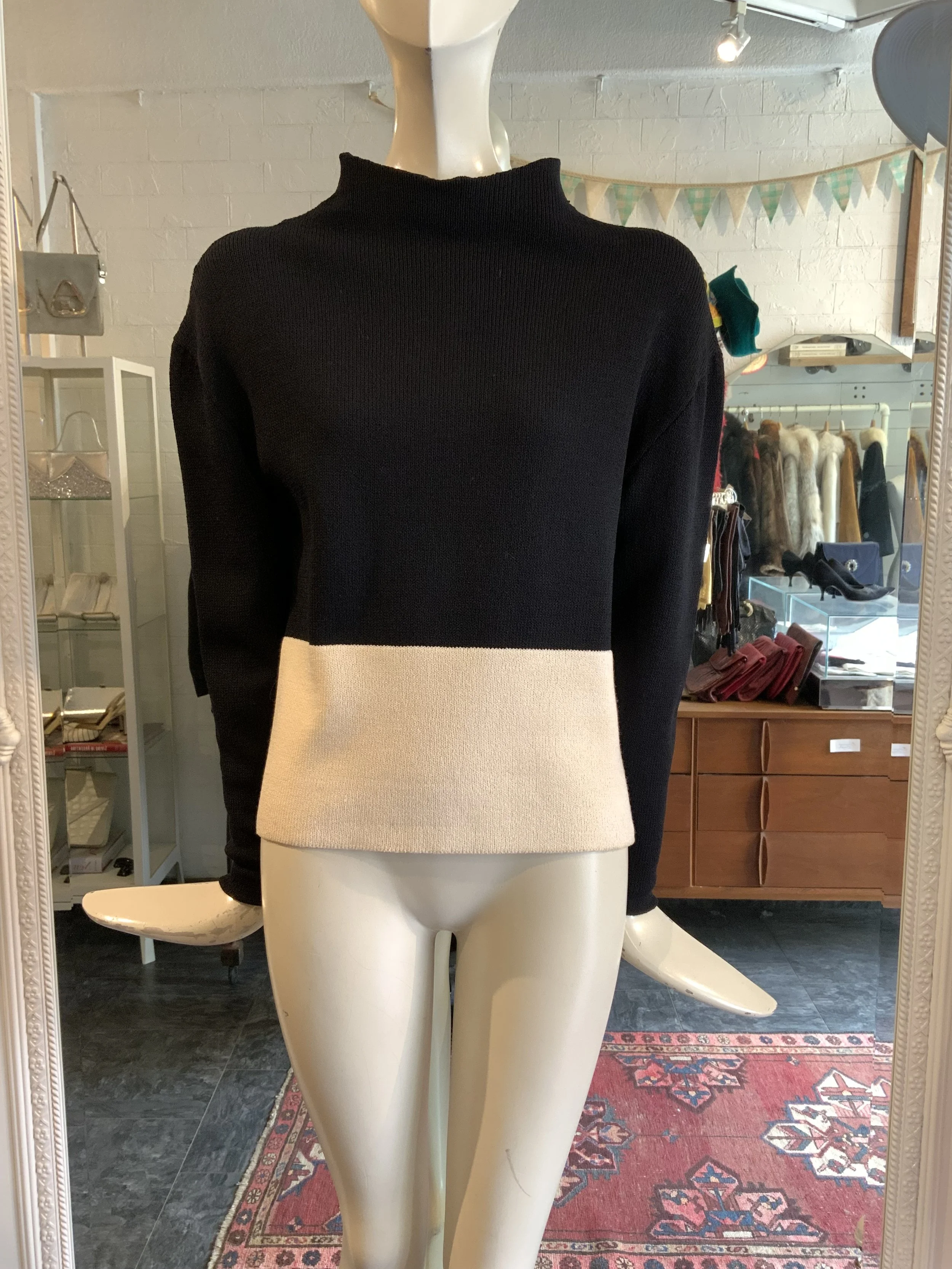 90s St.John knit black and cream top | Size Small - Medium