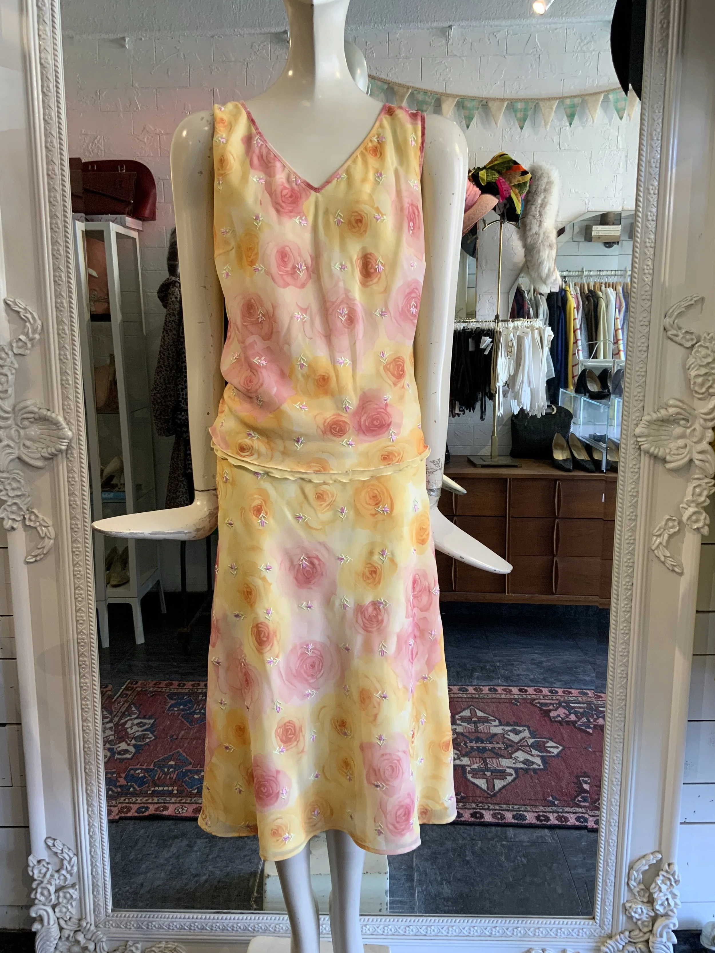 90s Escada floral skirt and blouse set | Size Medium to Large