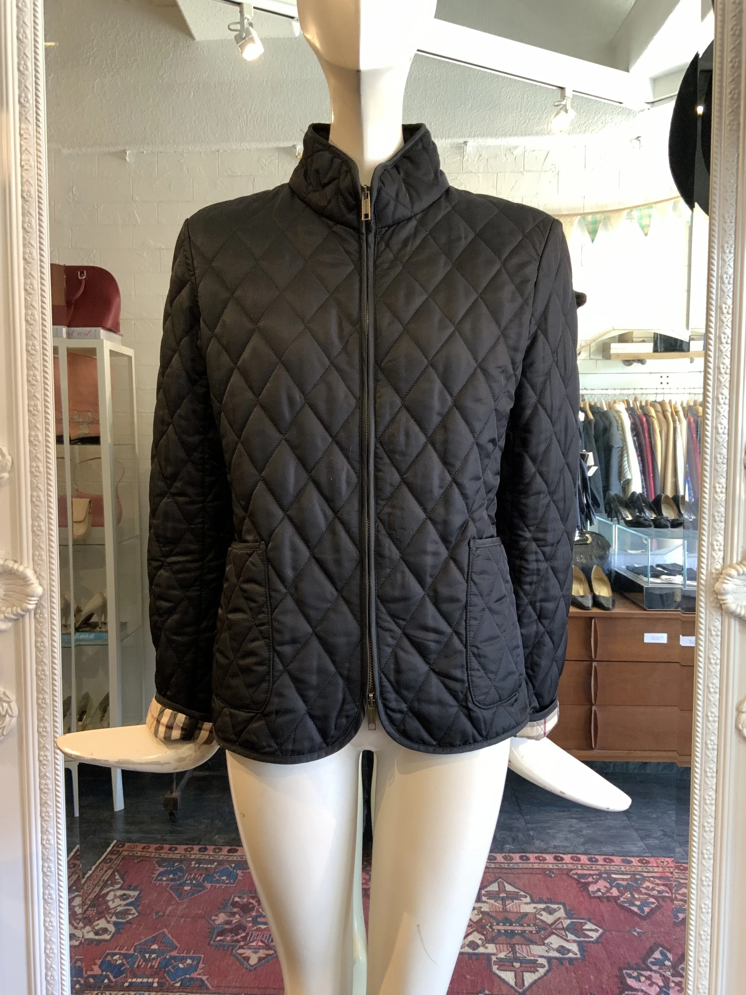 Burberry black quilted jacket  | Size Small