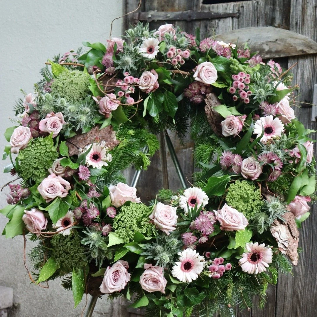 Der letzte Gru&szlig; in Blumen.
