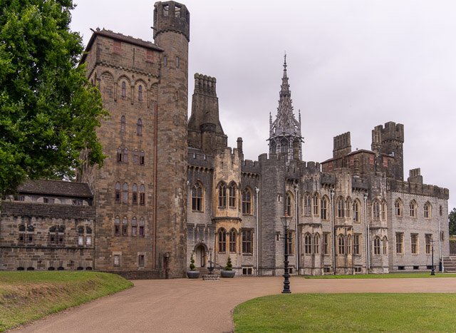 Cardiff Castle-20.jpg
