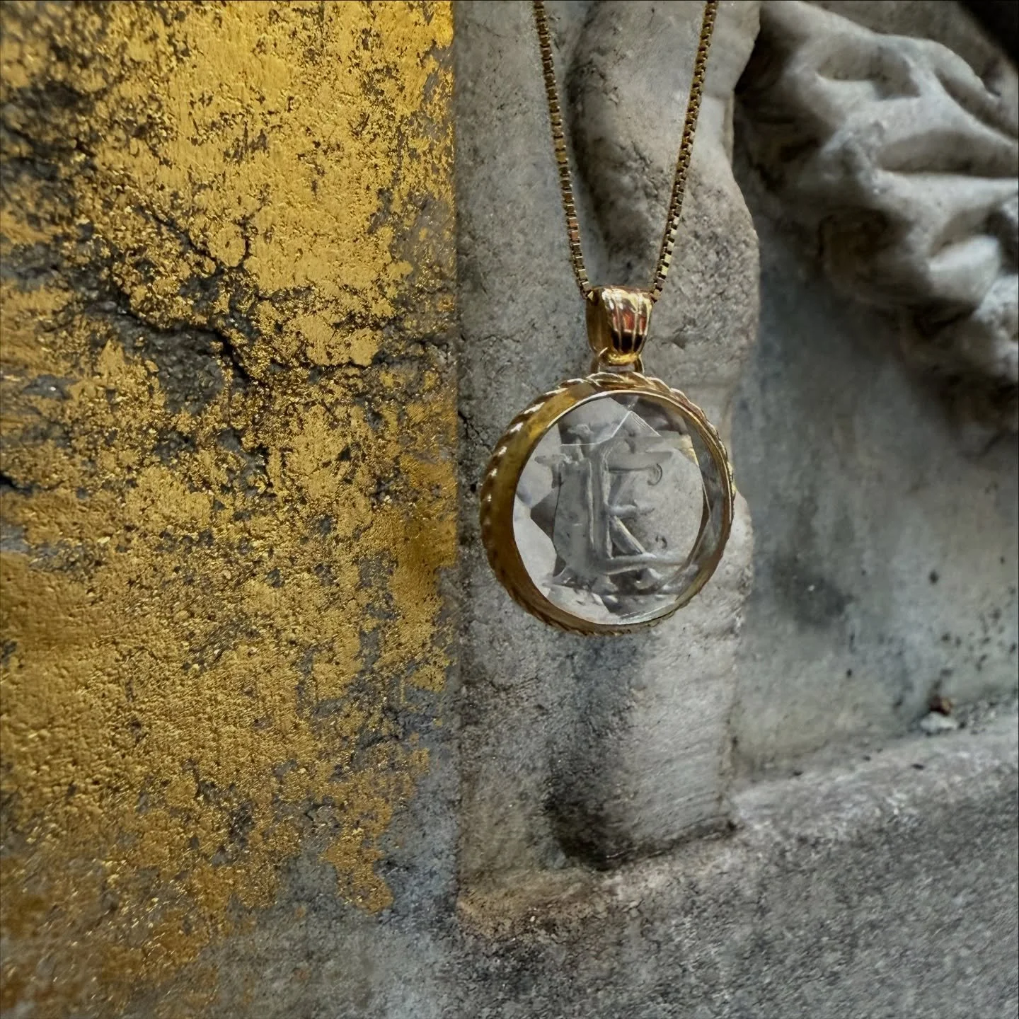 I&rsquo;ve been wanting to make intaglios accessible and personalizable, and have been working on this technique for almost a year. I&rsquo;m happy to present the 15mm hand-carved and customizable quartz intaglio monogram pendant. 

This is a true Vi