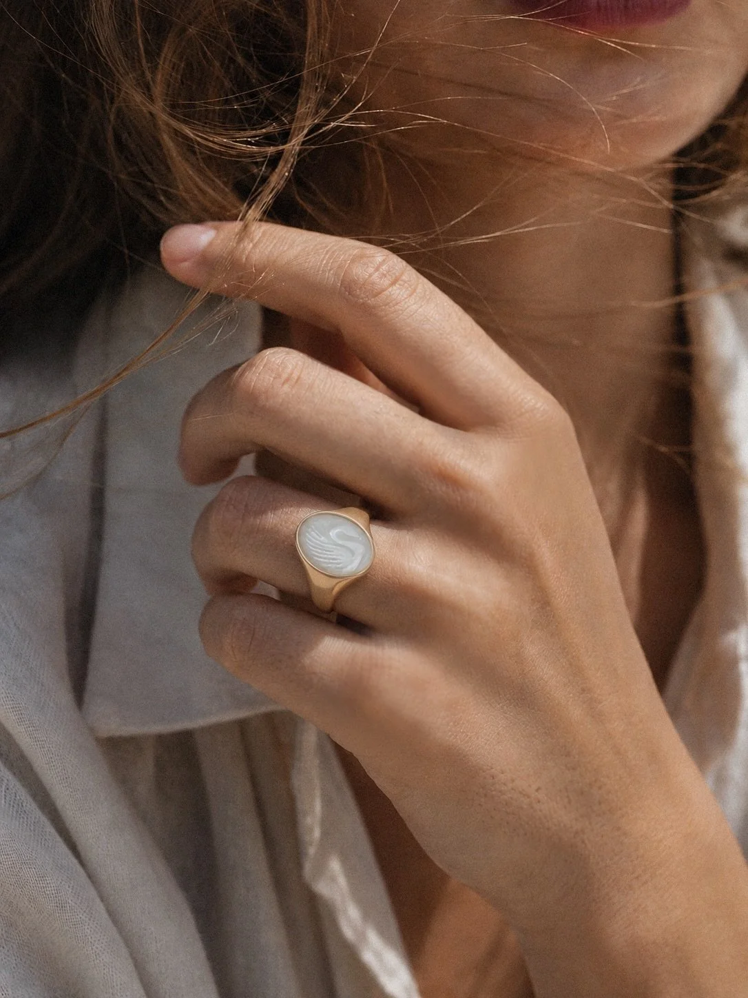Sometimes I&rsquo;ll see the carving on a gemstone before I even pick up my tools. This luminous white moonstone showed me a summer swan, and from that became this one-of-a-kind signet ring carved in relief. 

It found its owner the moment it was lis