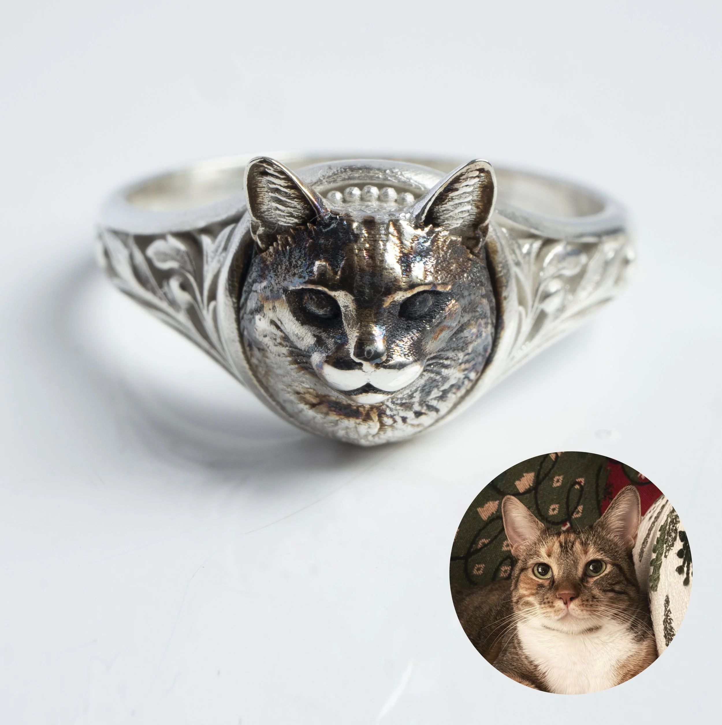 Custom Cat Face Signet Ring