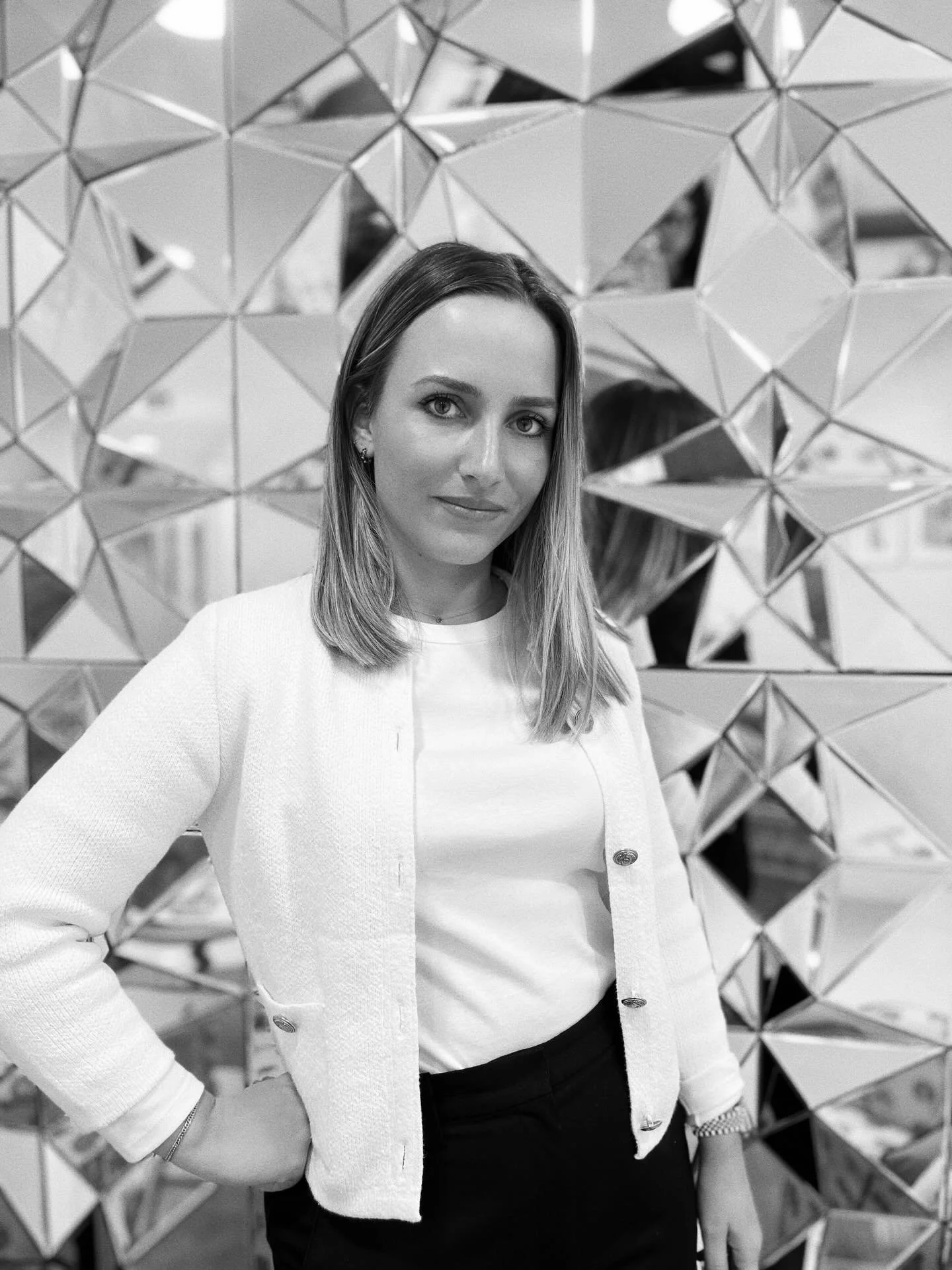 Pourquoi je suis devenue assistante virtuelle ?
 
Il y a quelques ann&eacute;es, je travaillais pour une startup.
 
J&rsquo;y accompagnais aussi bien des CEO, des professions lib&eacute;rales, que des petites et grandes structures. Je g&eacute;rais d