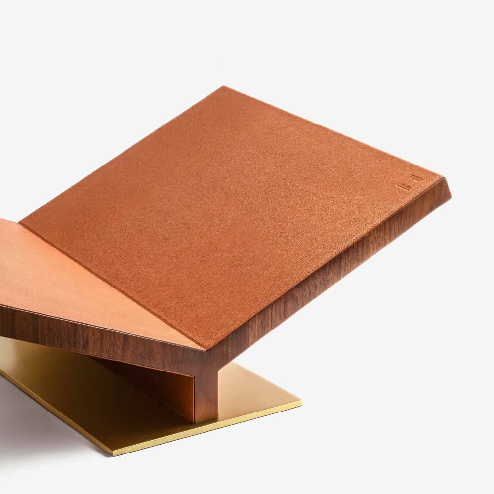 CollectorUltimateBookstand_Camelcloseup_86578258-020d-47ba-8a65-9063001a3078-1000x1000.png (Copy)