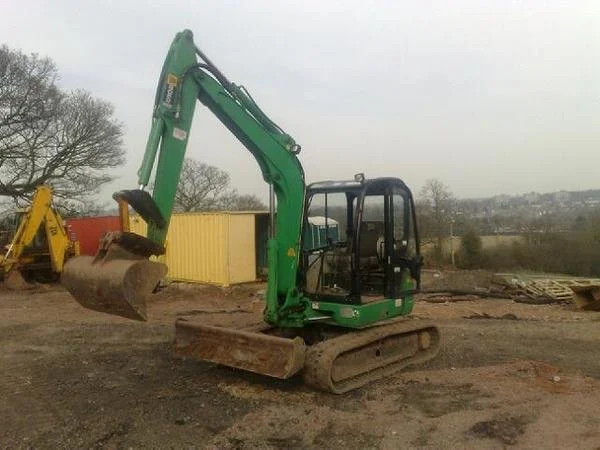 mini_excavator_for_hire_item_image_large_1.jpg