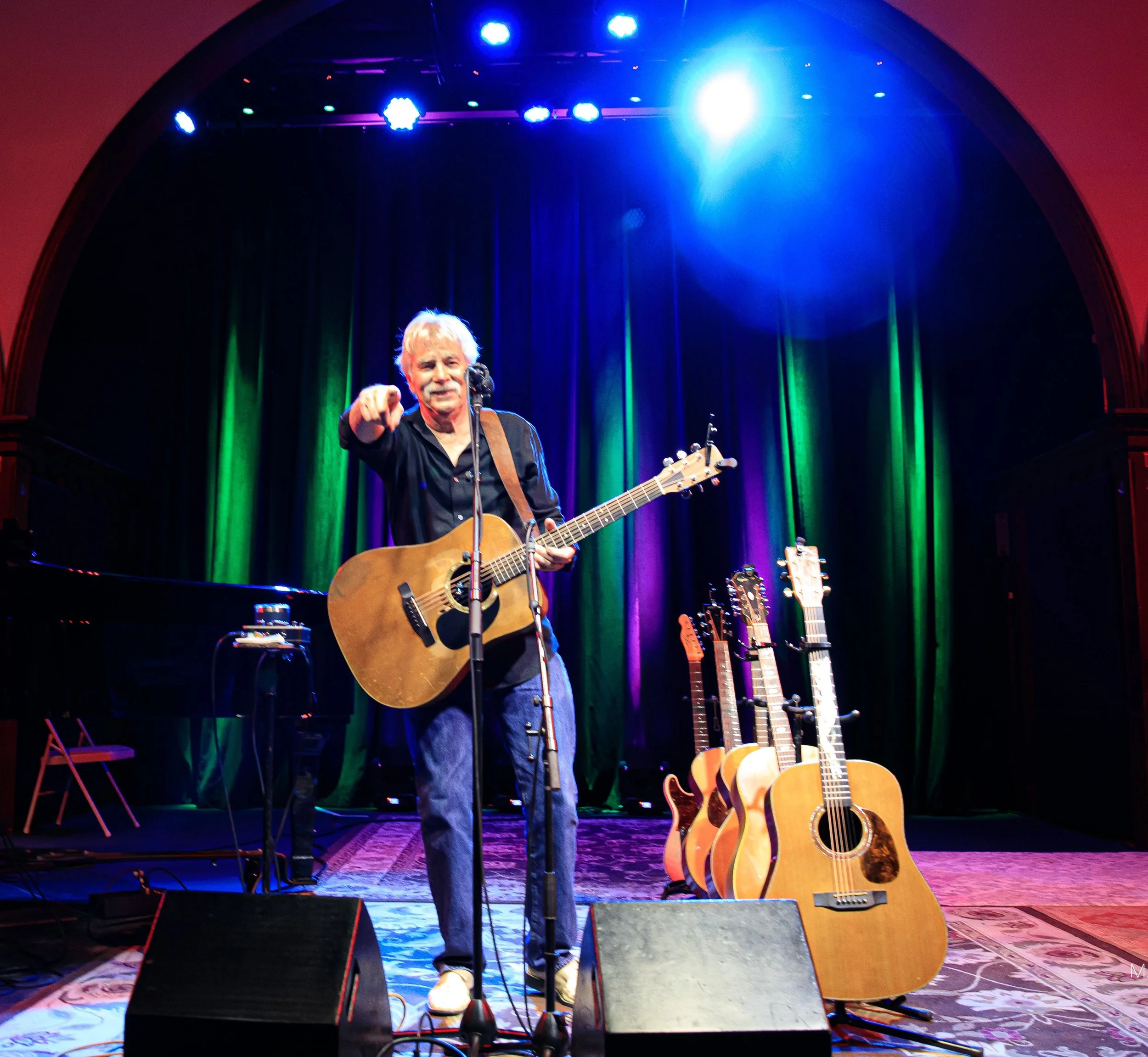 Tom Rush w-Matt N-9964.jpg
