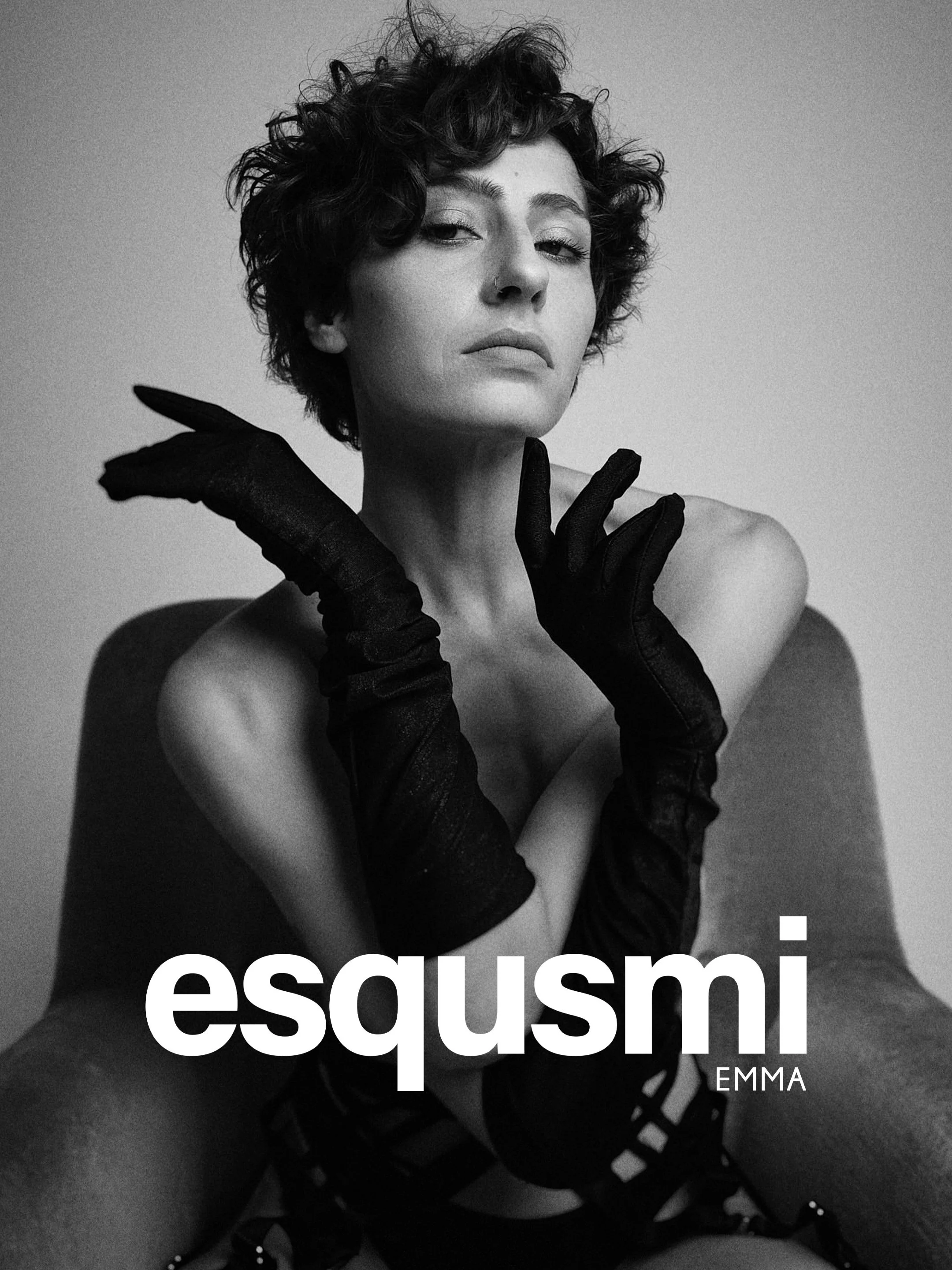 A body composed. A gaze unbroken.