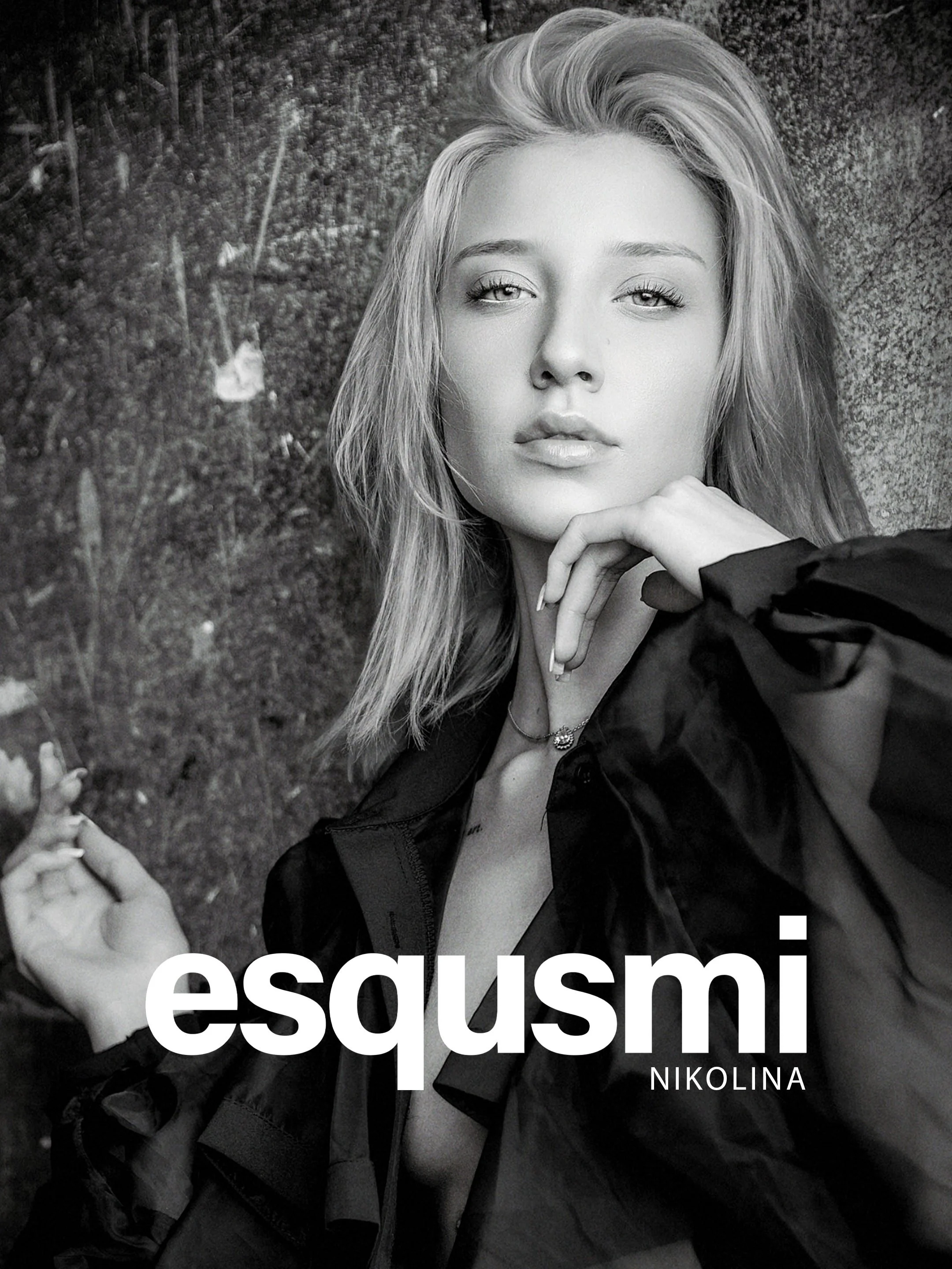 Eyes That Hold the Frame