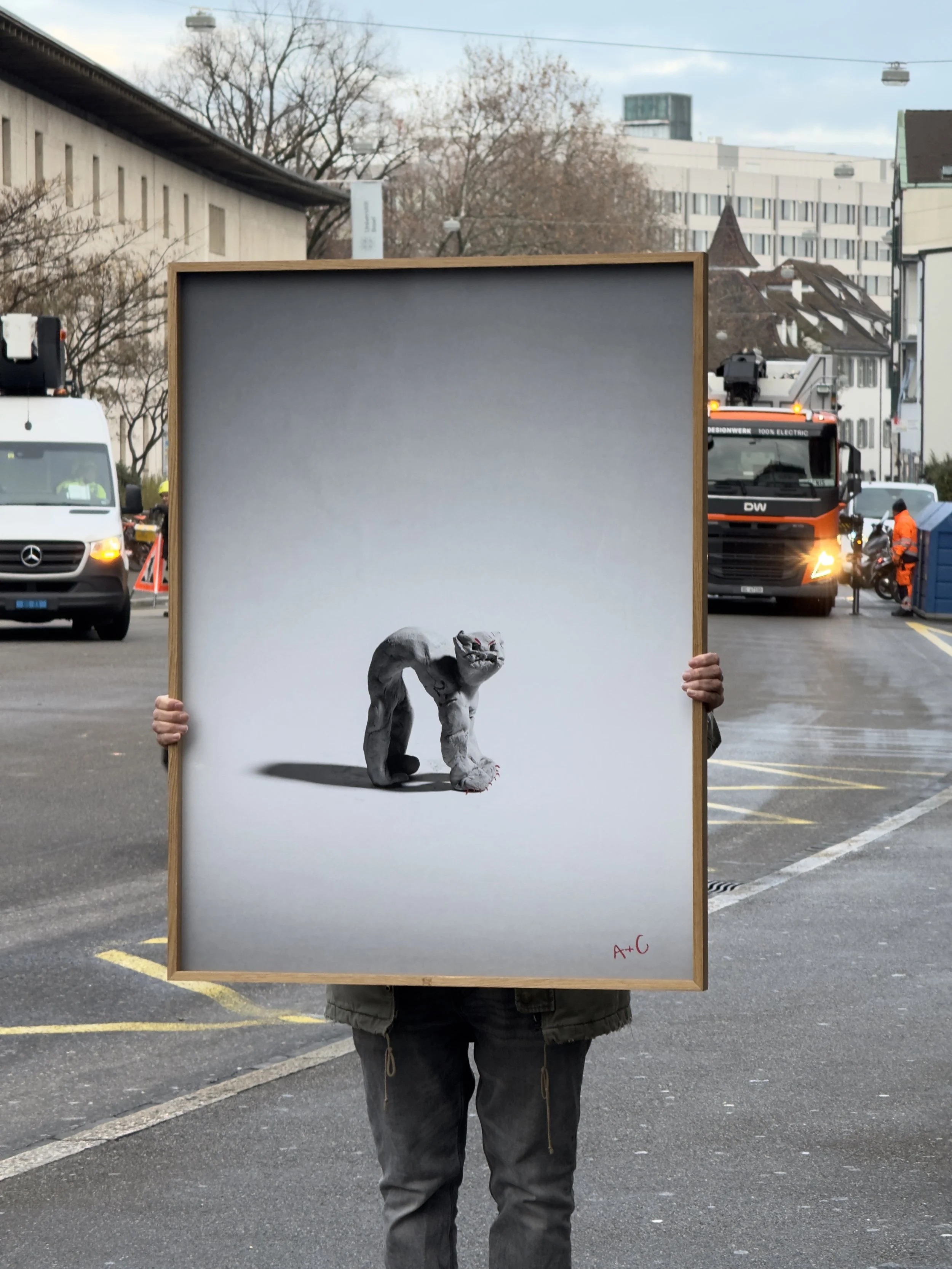 Büsi – A Not So Guilty Pleasure, 2015 / Lufttrocknender Ton, Edition / 112 × 87 cm