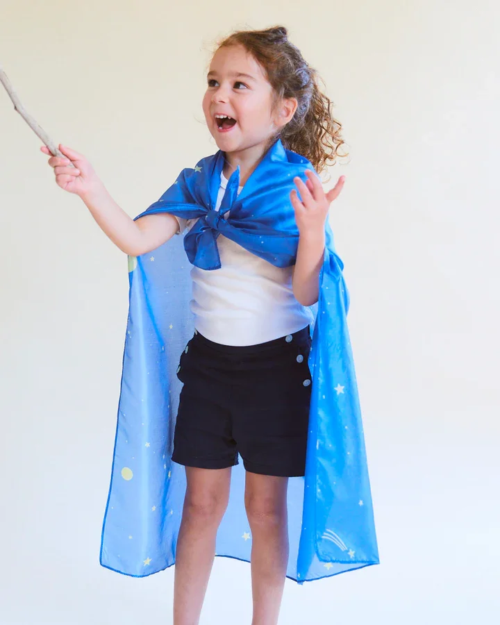 Enchanted playsilk stjernenatt som kappe.webp