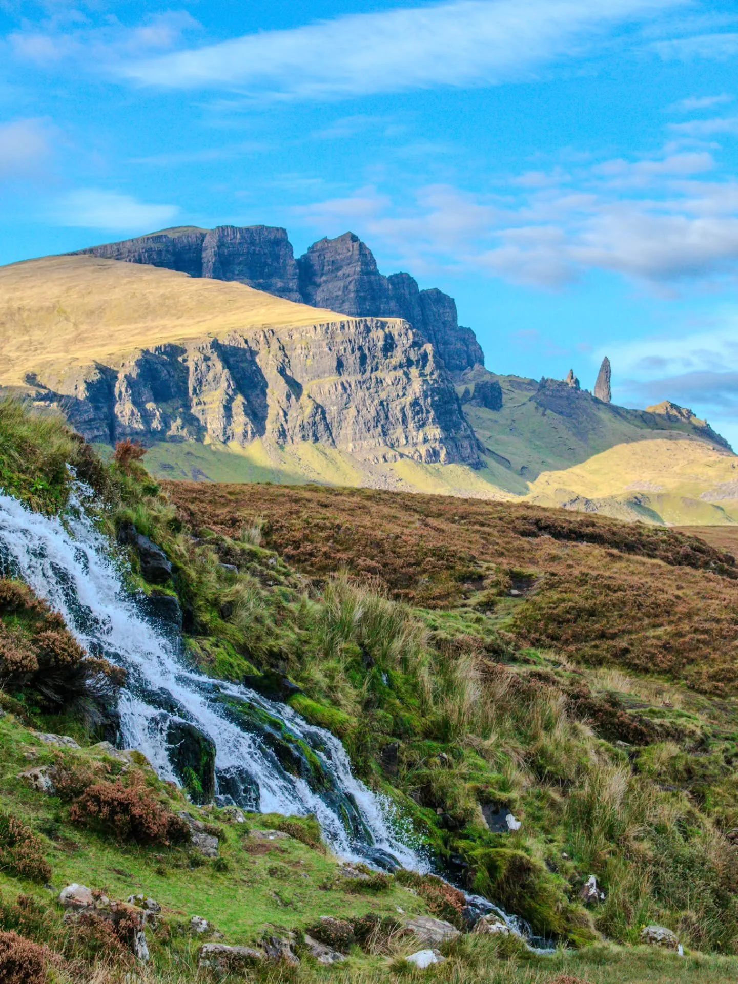Where the water falls and the cliffs rise.

#IsleOfSkye
#OldManOfStorr
#ScotlandHighlands
#VisitScotland
#ScotlandLovers