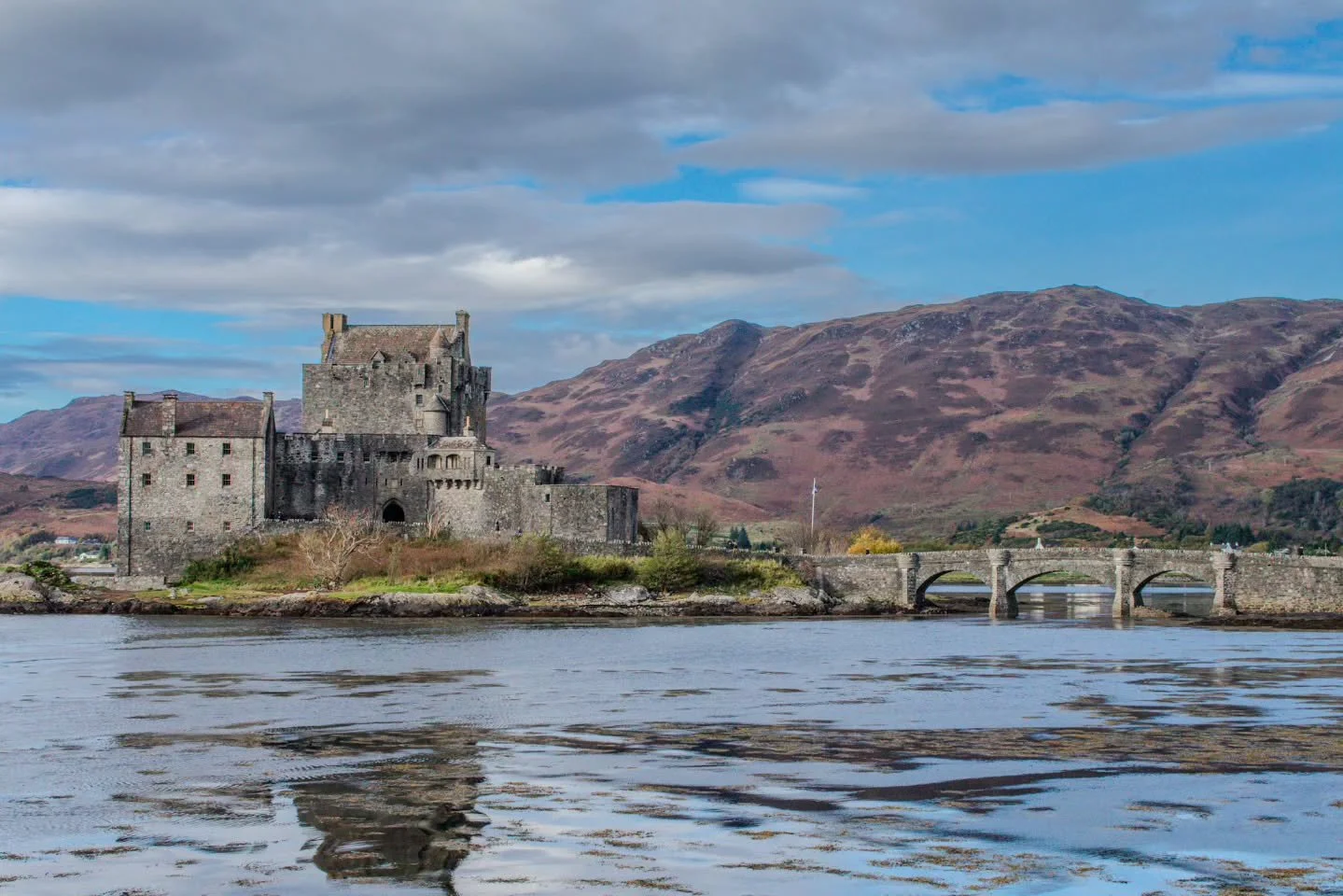Not all castles belong in fairytale.

#EileanDonanCastle
#ScottishHighlands
#VisitScotland
#ScotlandLovers
#explorescotland