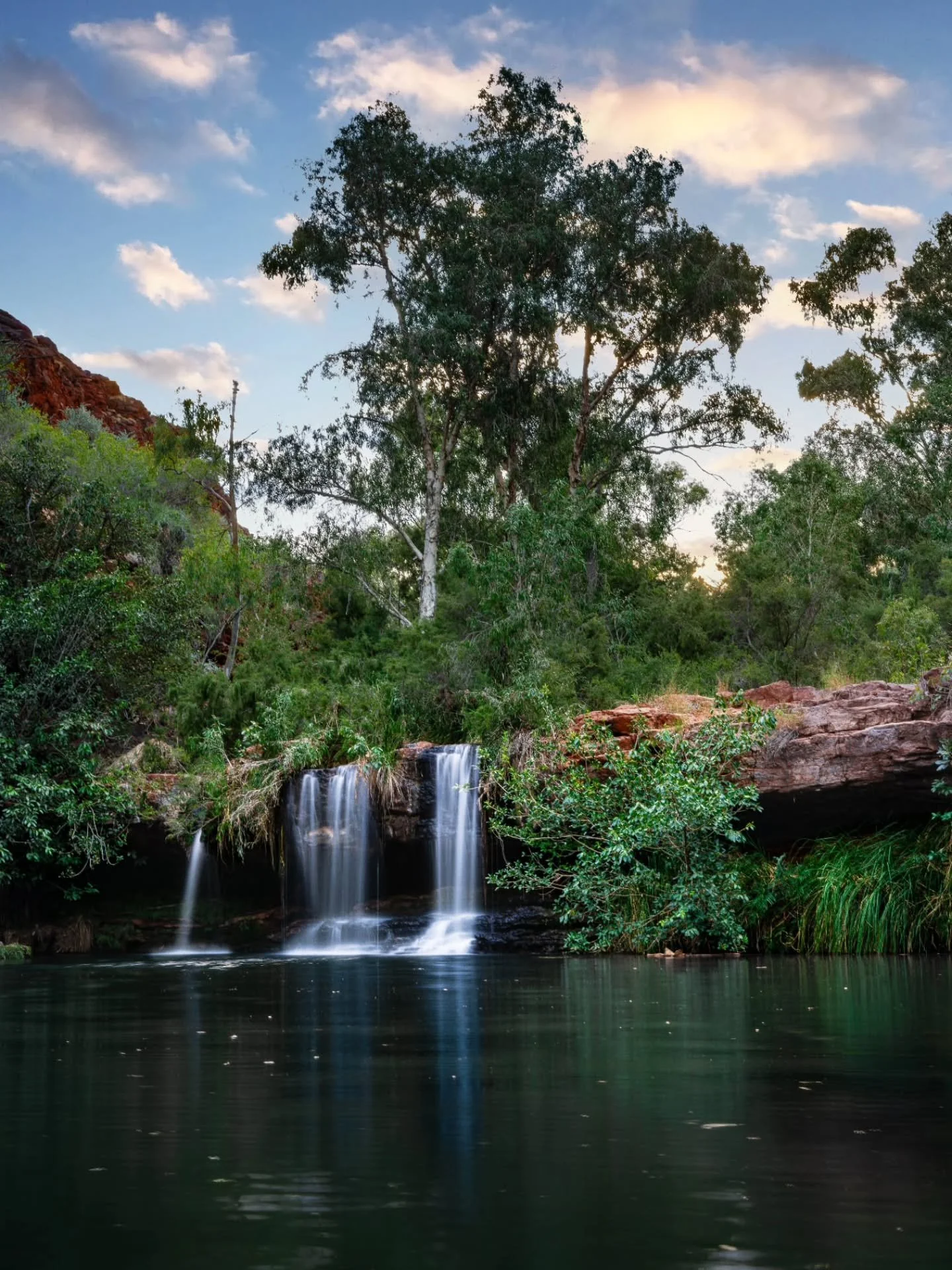 The calm side of the pilbara.

#lostroads
#karijini
#fernpool
#pilbara
#outbackaustralia