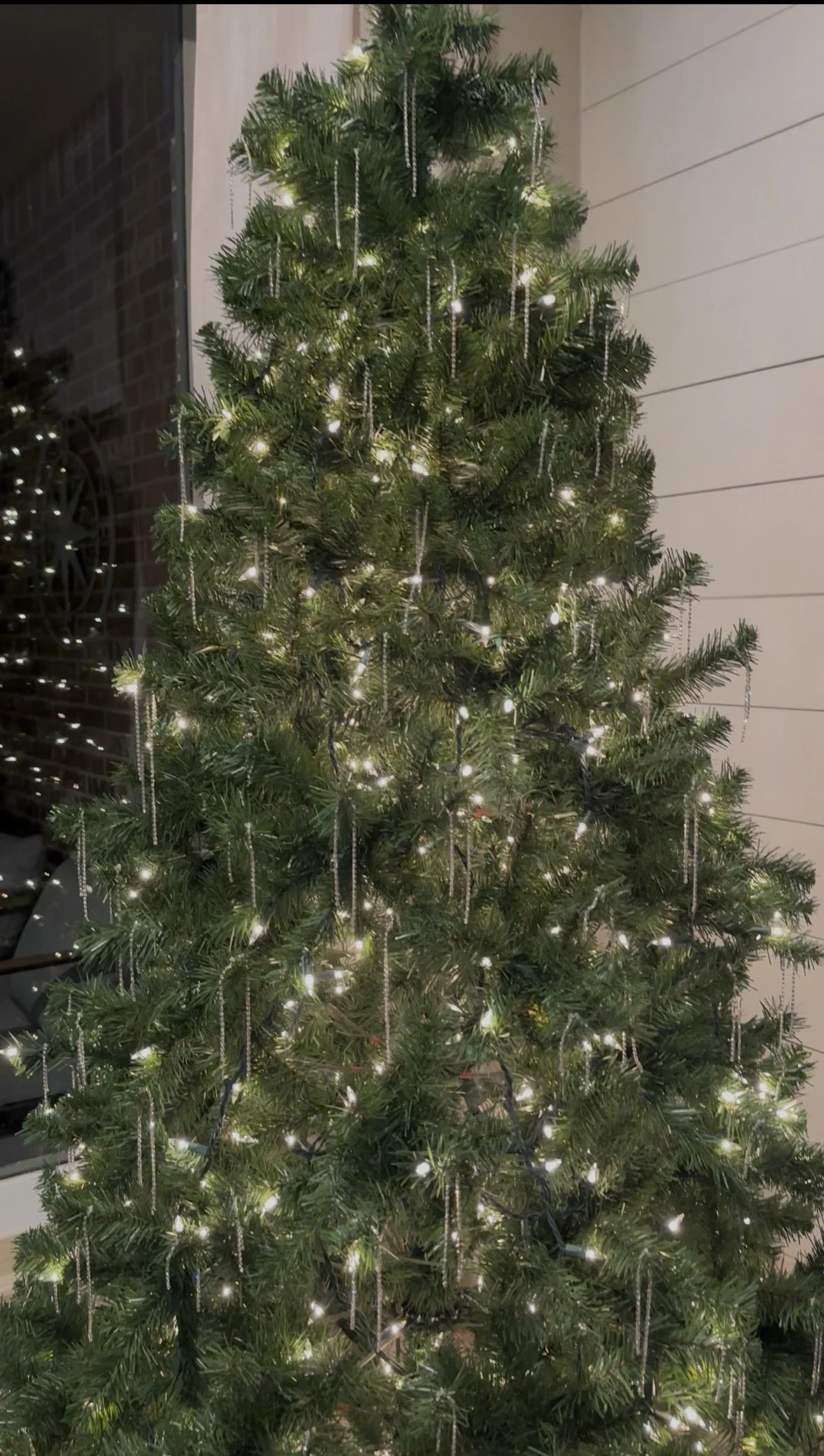 DIY Rhinestone Tinsel for Your Christmas Tree: Easy Glam Holiday Decor