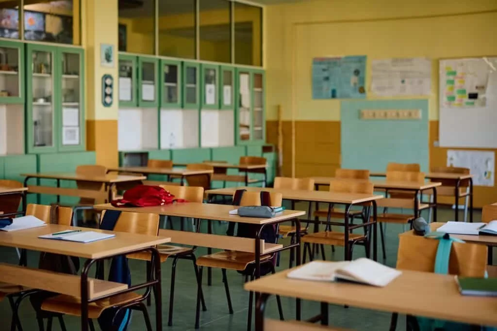 Kan een gemeente nieuwe moskeeën of islamitische scholen verbieden?