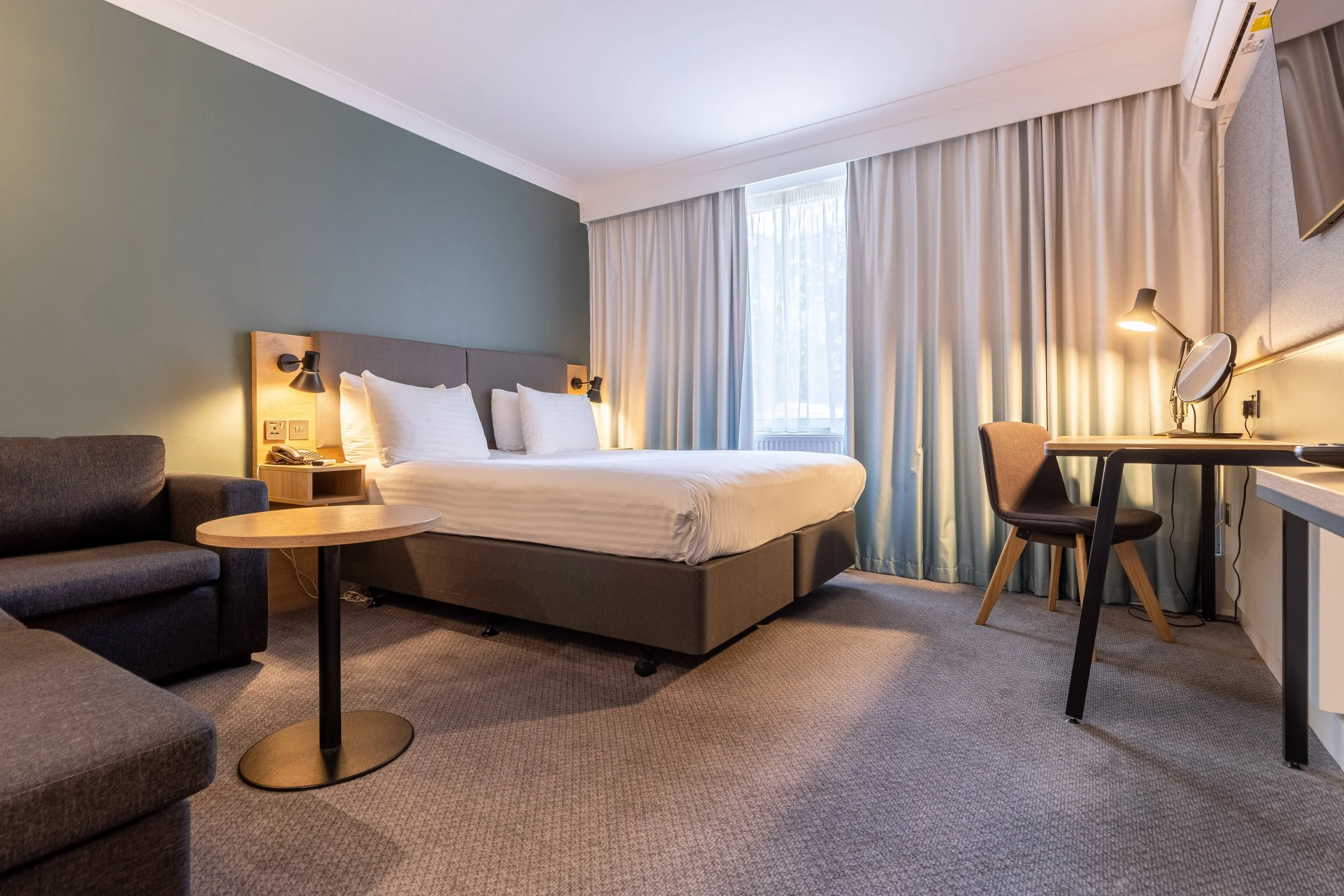 Holiday Inn Newport 044.jpg