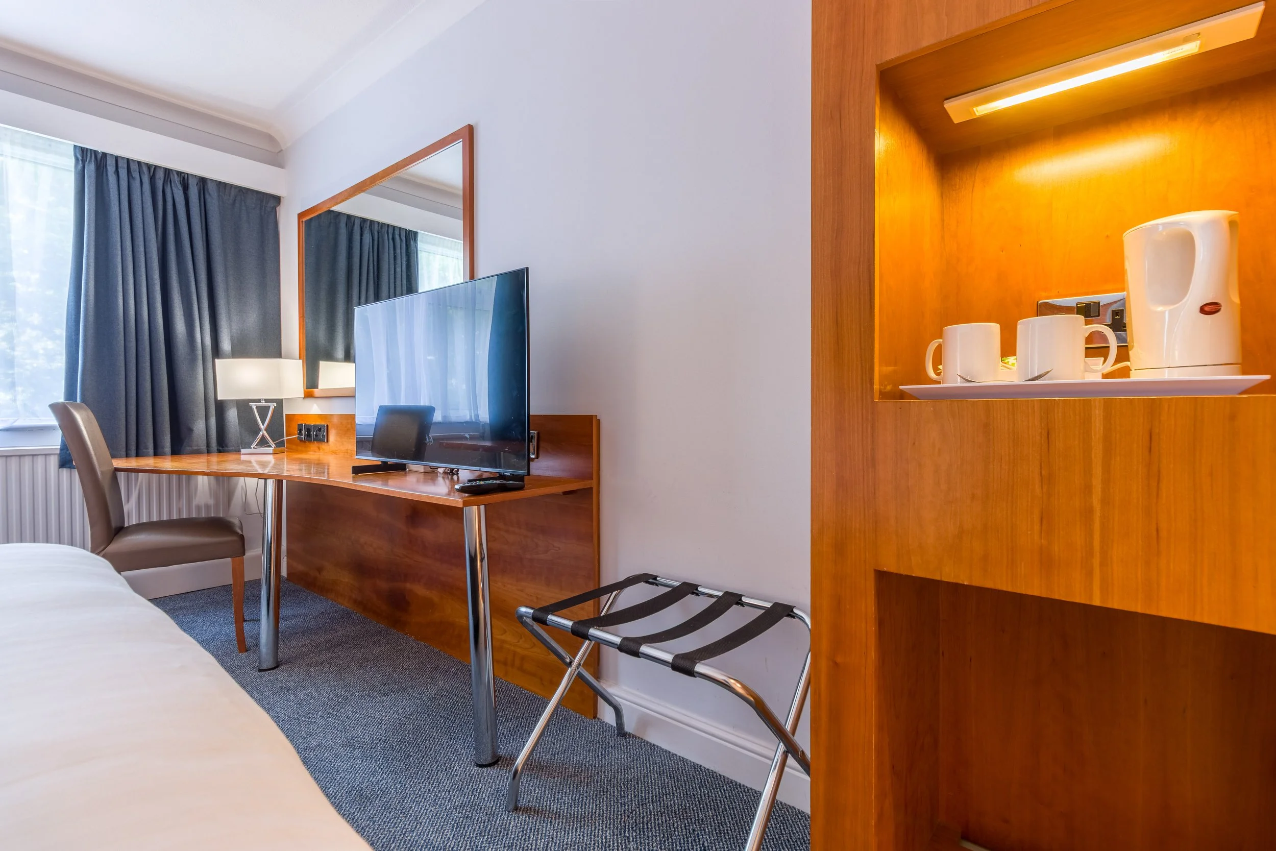 Holiday Inn Newport 182.jpg