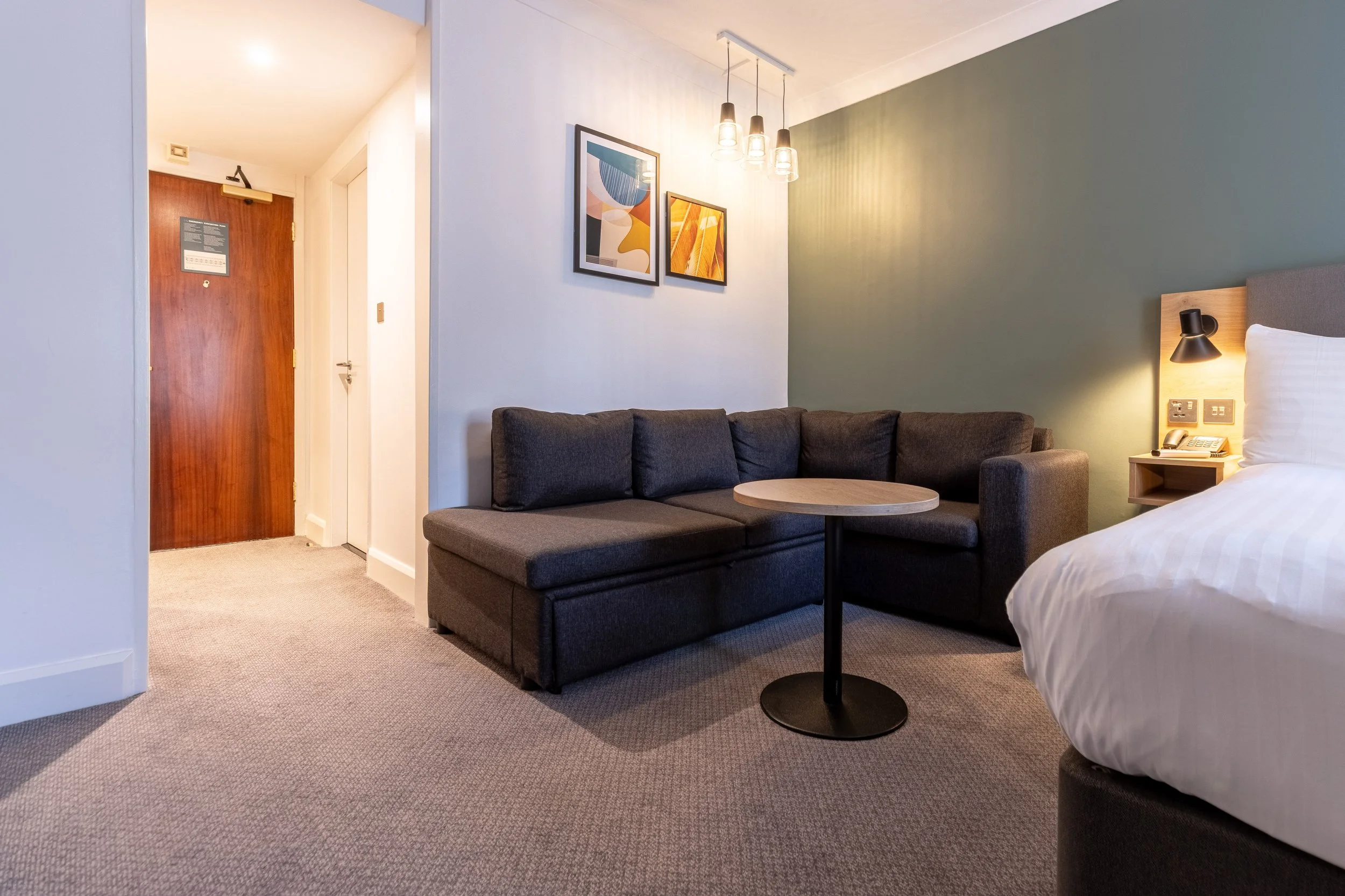 Holiday Inn Newport edits 045.jpg