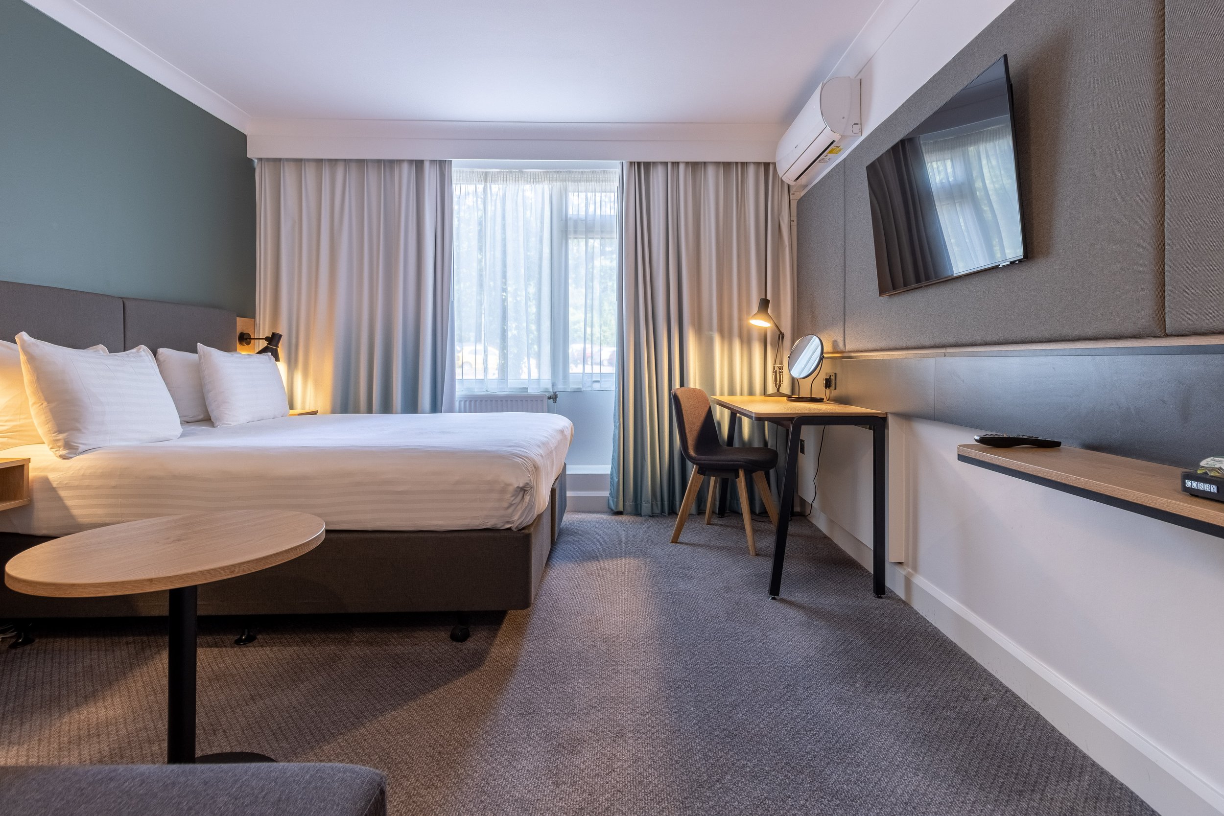 Holiday Inn Newport 048.jpg