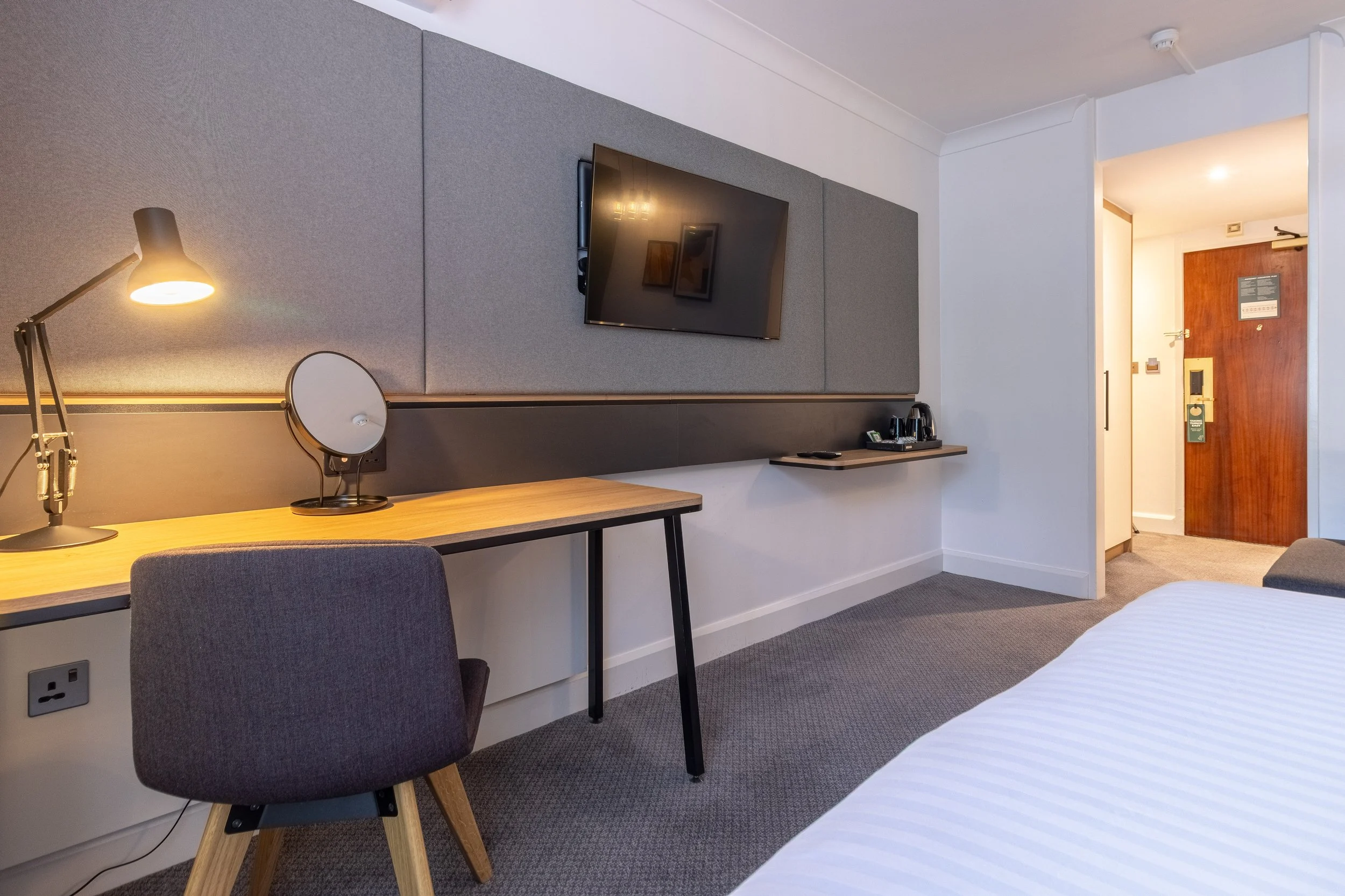 Holiday Inn Newport 047.jpg