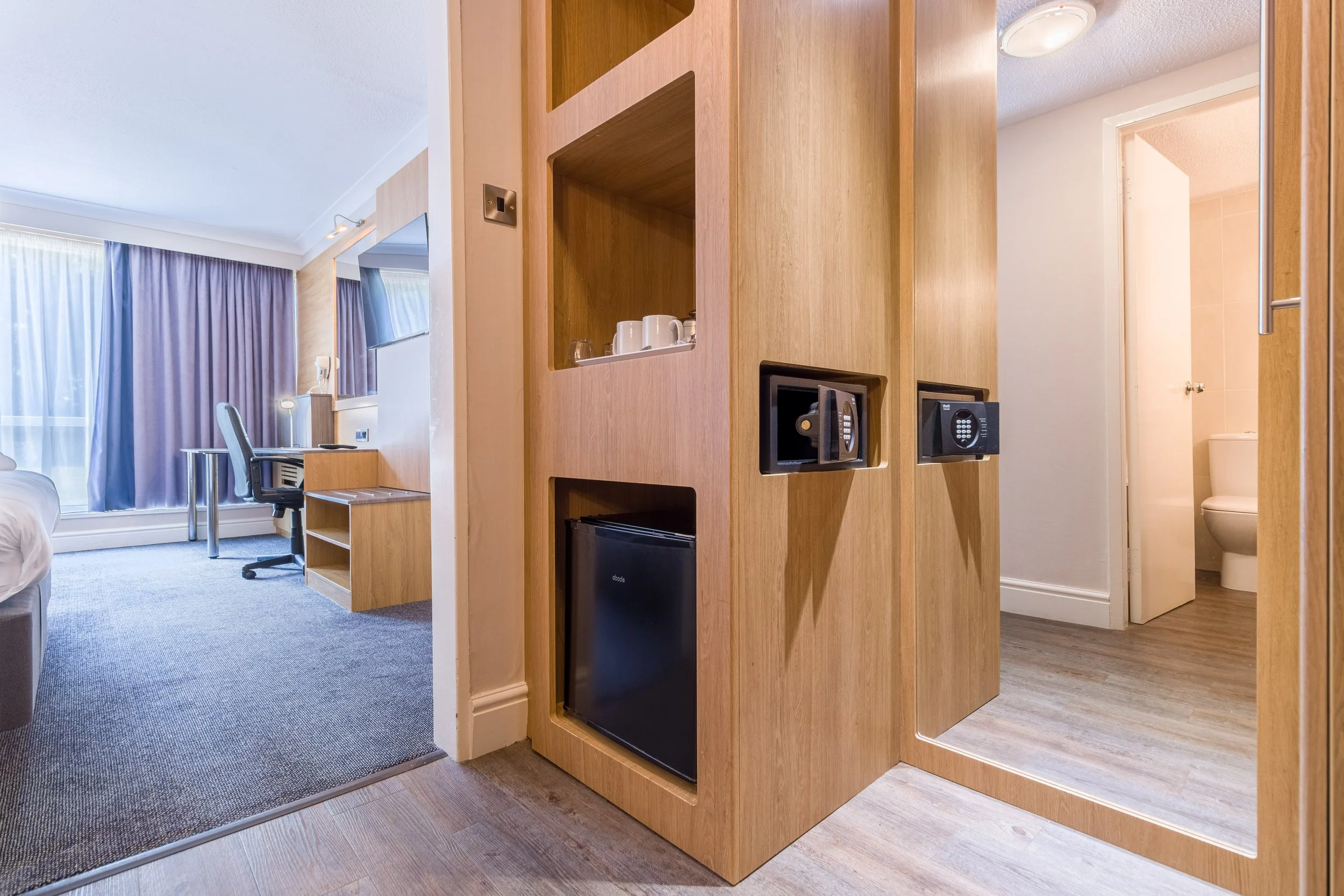 Holiday Inn Newport 033.jpg