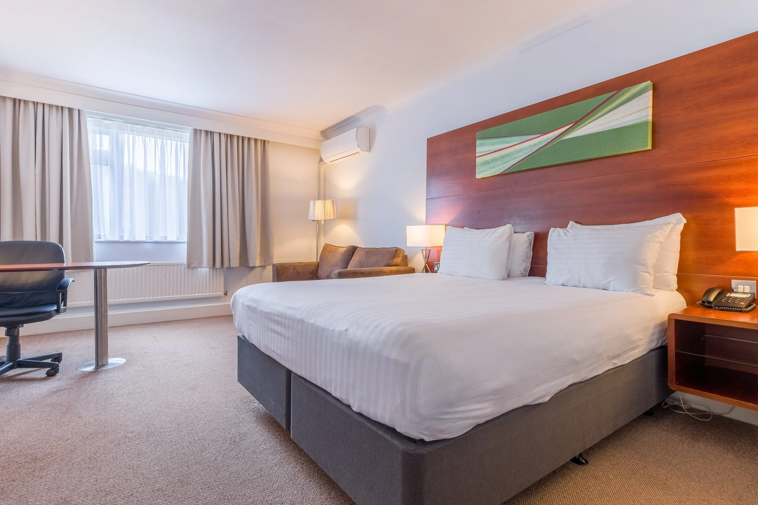 Holiday Inn Newport edits 167.jpg