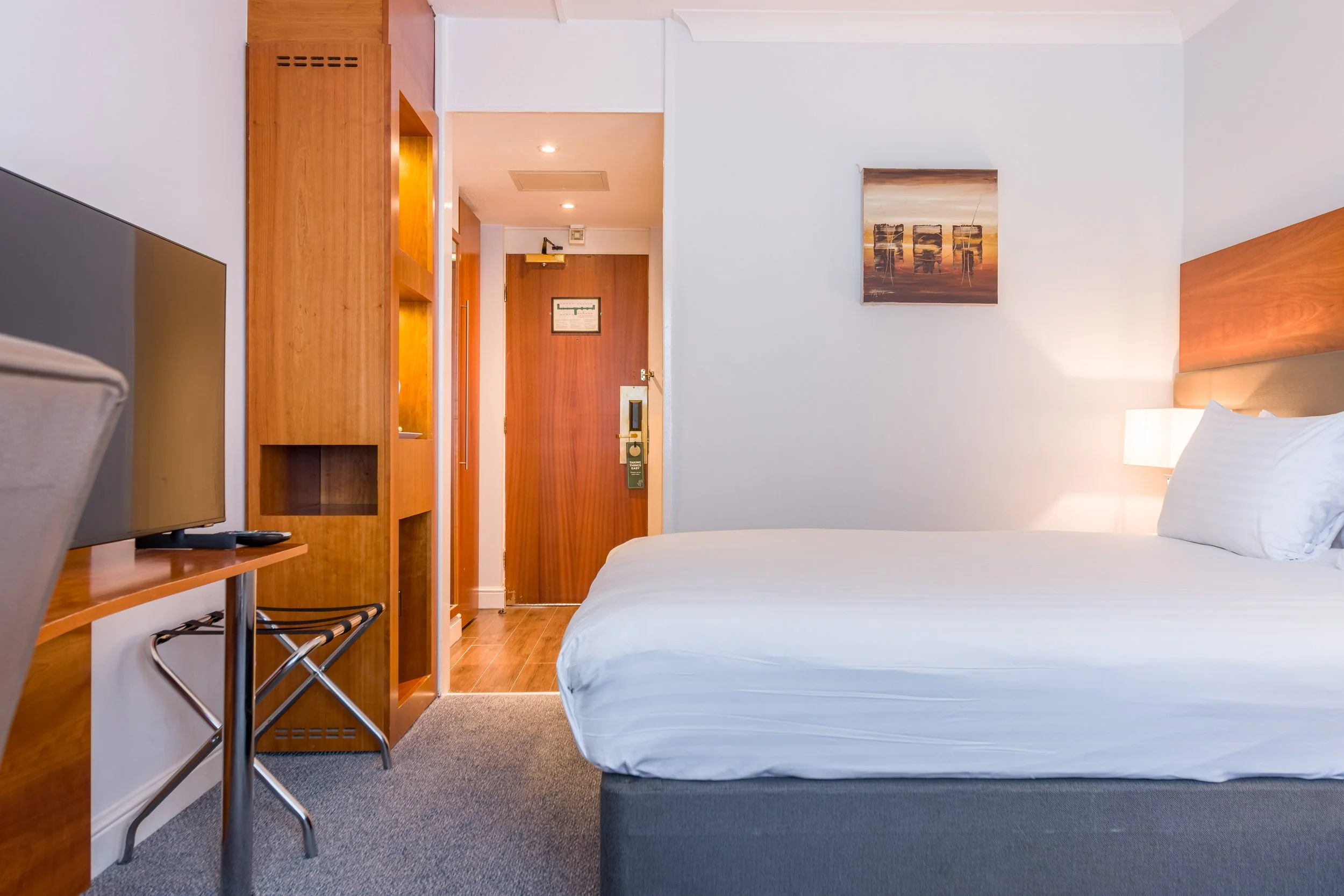 Holiday Inn Newport 185.jpg