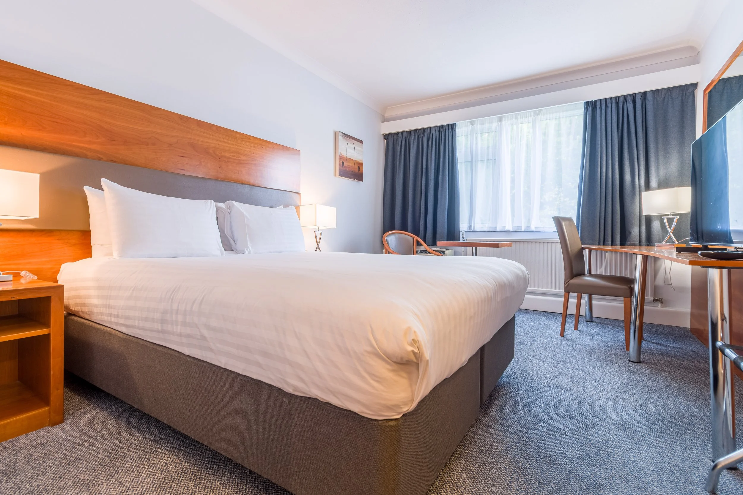 Holiday Inn Newport 181.jpg