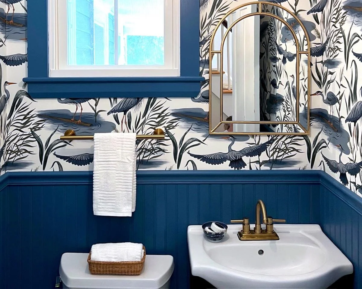 Blue heron wallpaper in the power room