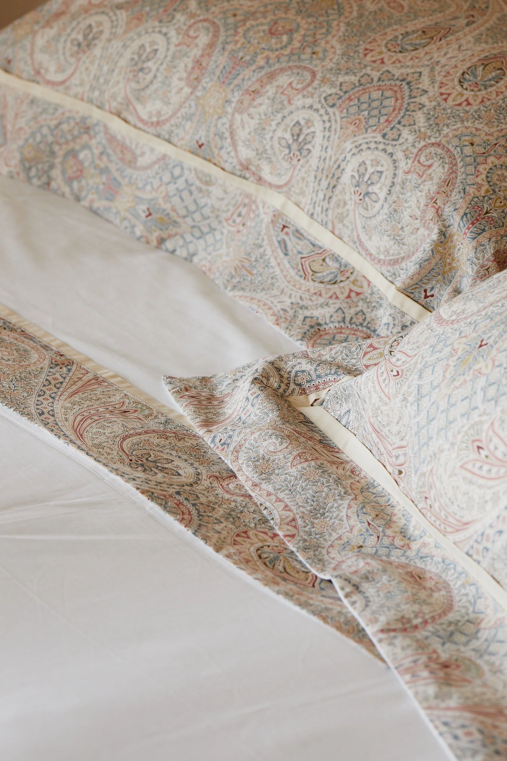 Siena Pillowcases, Beige Trim