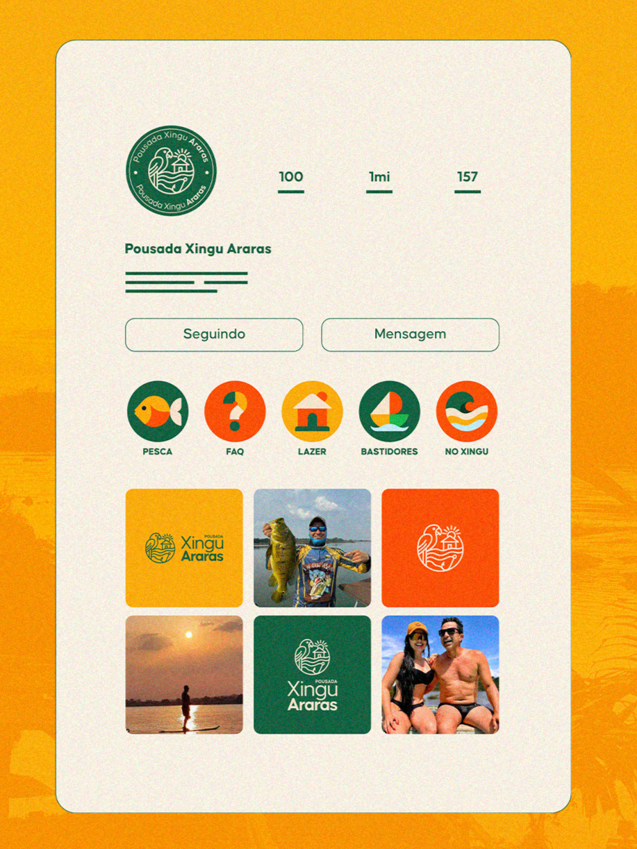 Imagem de página de divulgação da Pousada Xingu Araras, com logotipo, opções de navegação e fotos de hóspedes pescando, na praia e relaxando.