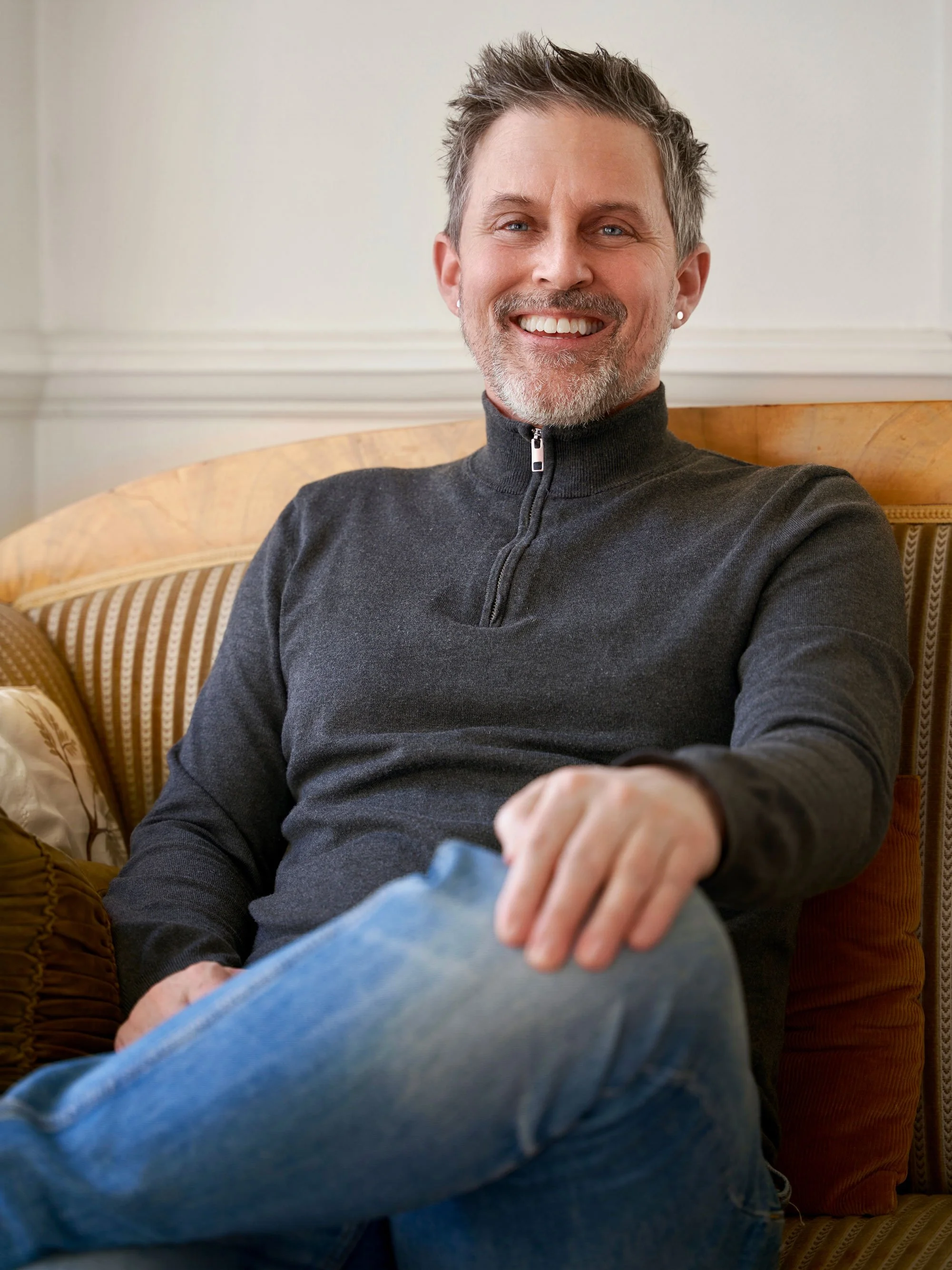 Amid the depths of winter, Andrew flew in from Budapest to lend his expertise in decluttering and repainting the annex.