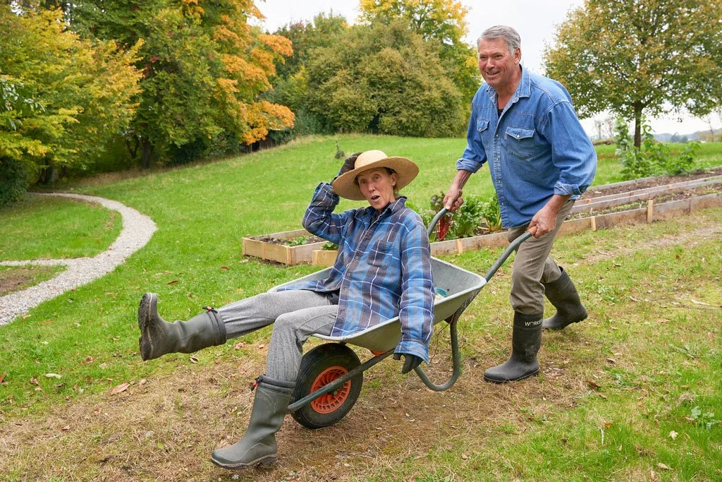 Shelley and Tony, coming all the way from Panama (not in a wheelbarrow!) – endlessly grateful for their dedication.