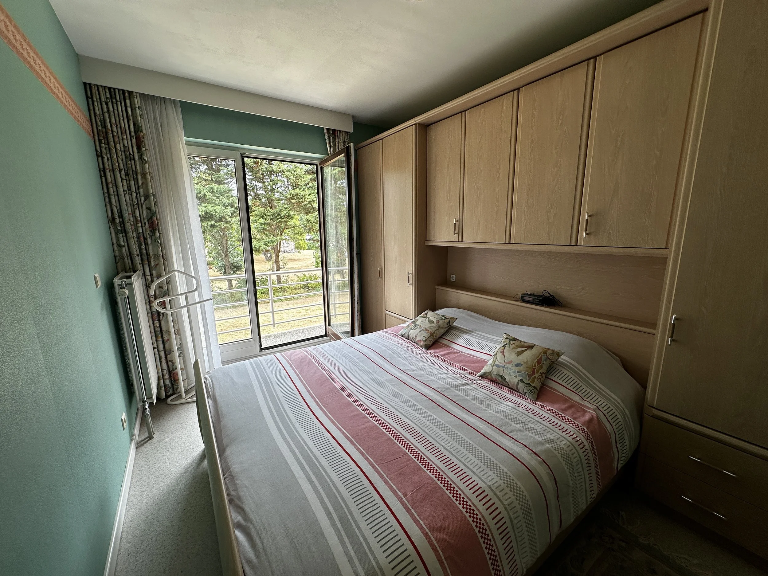 Koksijde - Master Bedroom.JPG