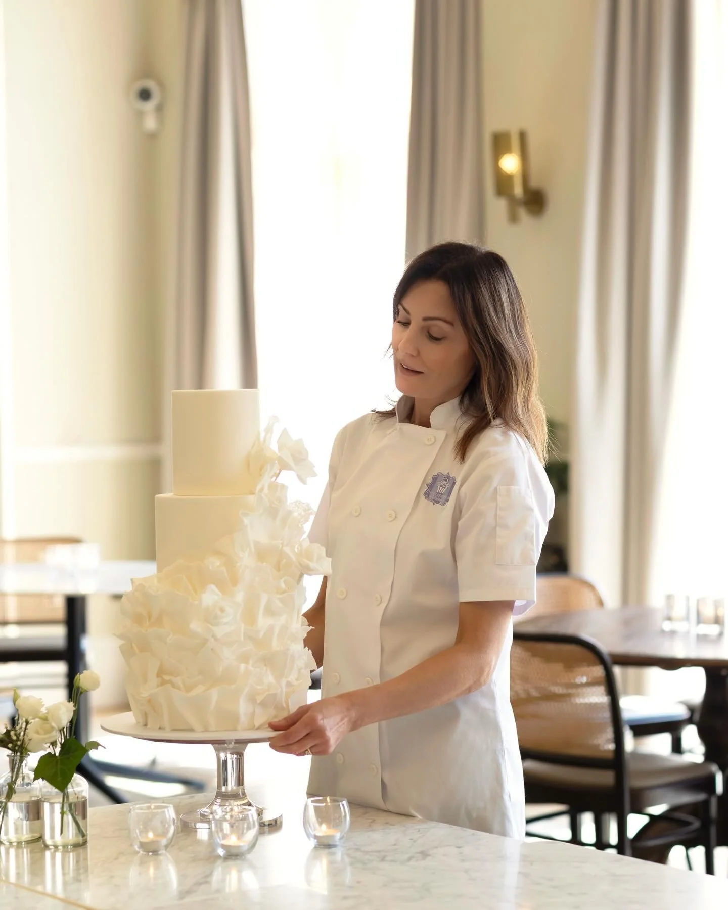Your wedding cake is more than just a cake.

It takes centre stage on your special day. It is a statement piece, a reflection of your vision, and an integral part of your celebration.

So why should you trust me to design and create your wedding cake