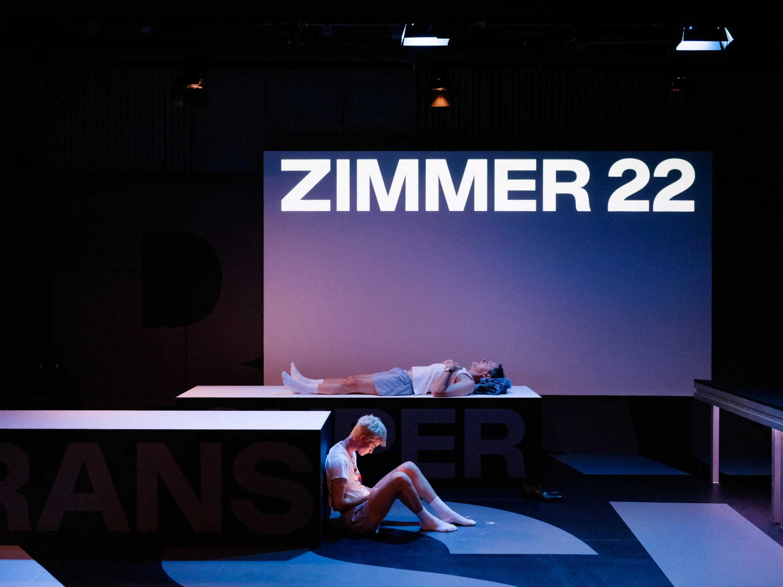 SCHAUSPIELHAUS-ZUERICH_Stuetzliwoesch-Supertrans-Uno_Foto-Philip-Frowein_Web_11.jpg