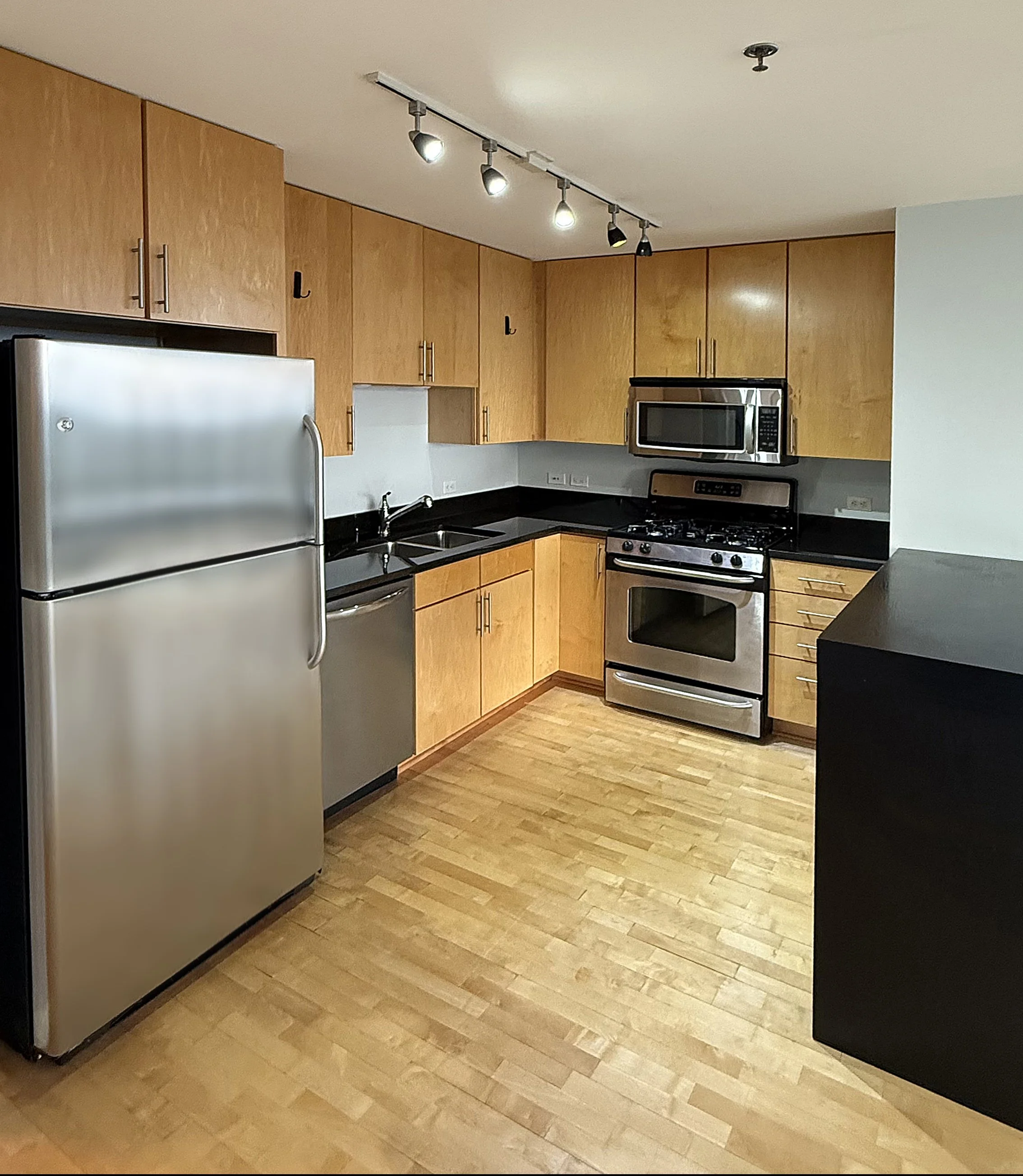 Kitchen Items Wood.jpg