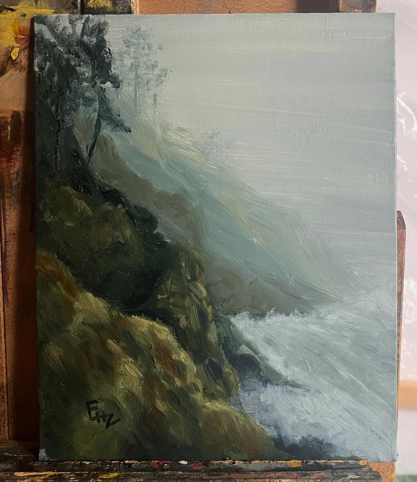 Ocean cliffs off Western Washington. 
(Oil on 8x10 panel) 
What can I say? It&rsquo;s feeling a little Hoa hoa hoa outside. 
I&rsquo;m practicing adding atmospheric depth. Starting to get the hang of it!

#hoahoahoa #oilpainting #landscapepaintings #