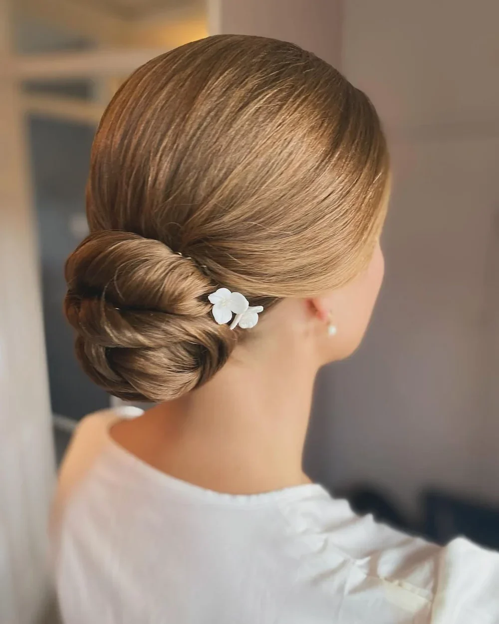 Bridal Low Bun.webp