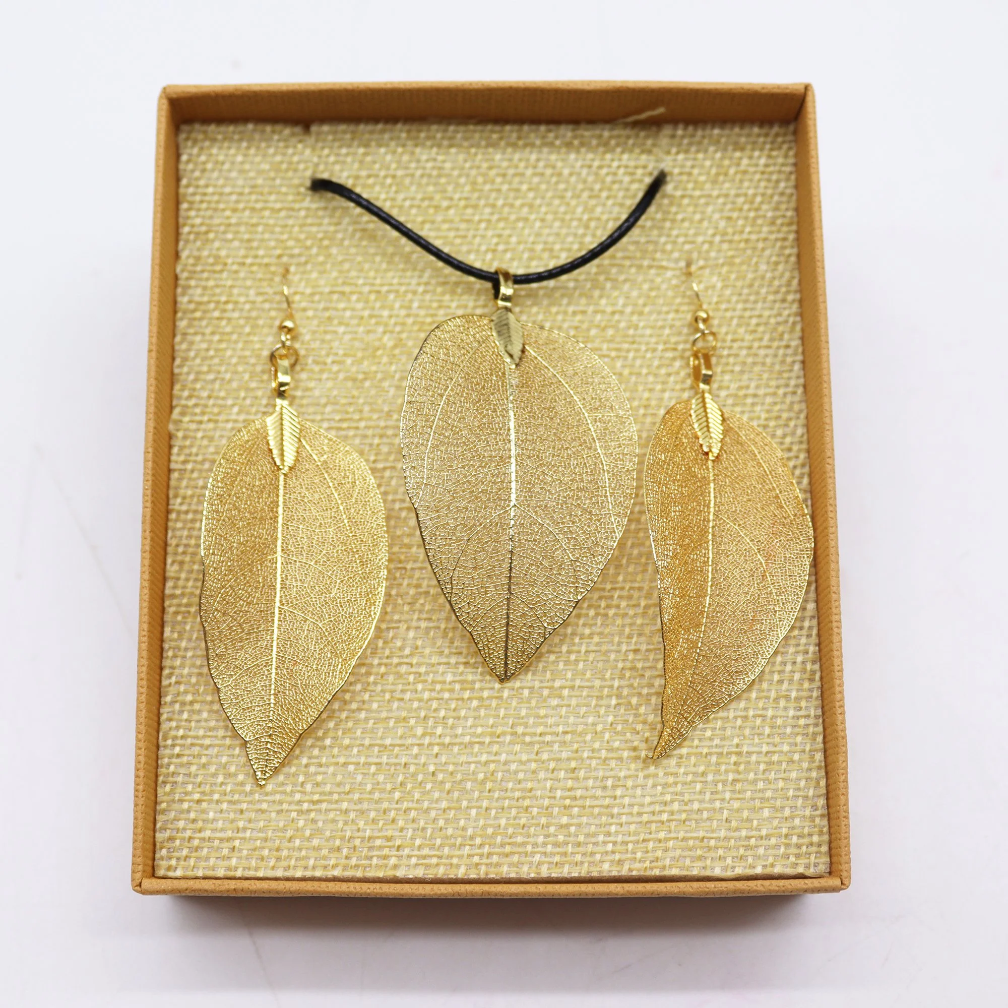 Bravery Leaf Jewellery Gold Necklace and Earrings Set
