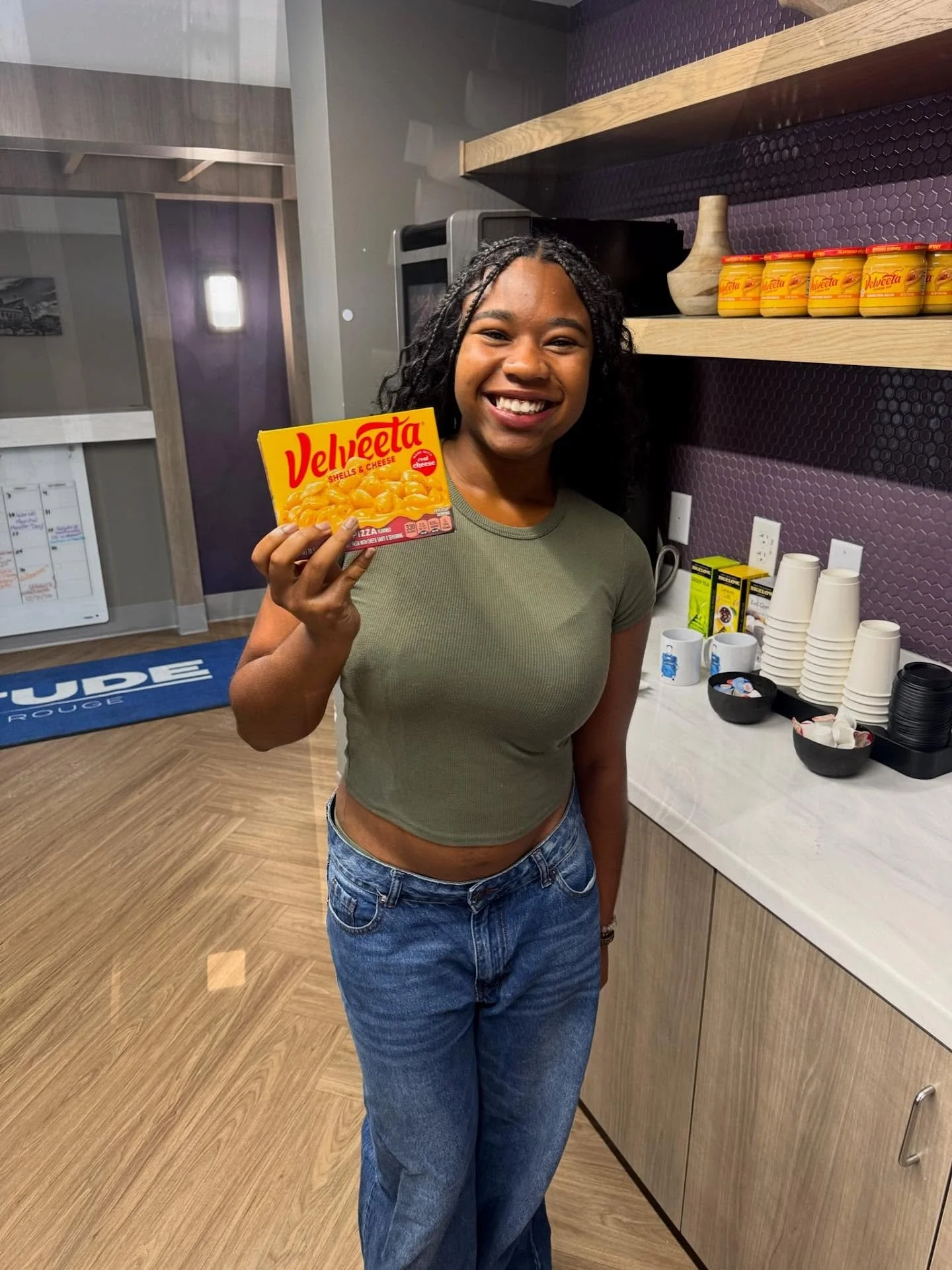 Two ways to get your cheese on.

💛 Velveeta Queso: Smooth, scoopable, and ready to go.
💛 Velveeta Shells &amp; Cheese: Classic, iconic, never goes out of style.

Tried them? Let your taste buds do the talking in our quick survey! 🎯