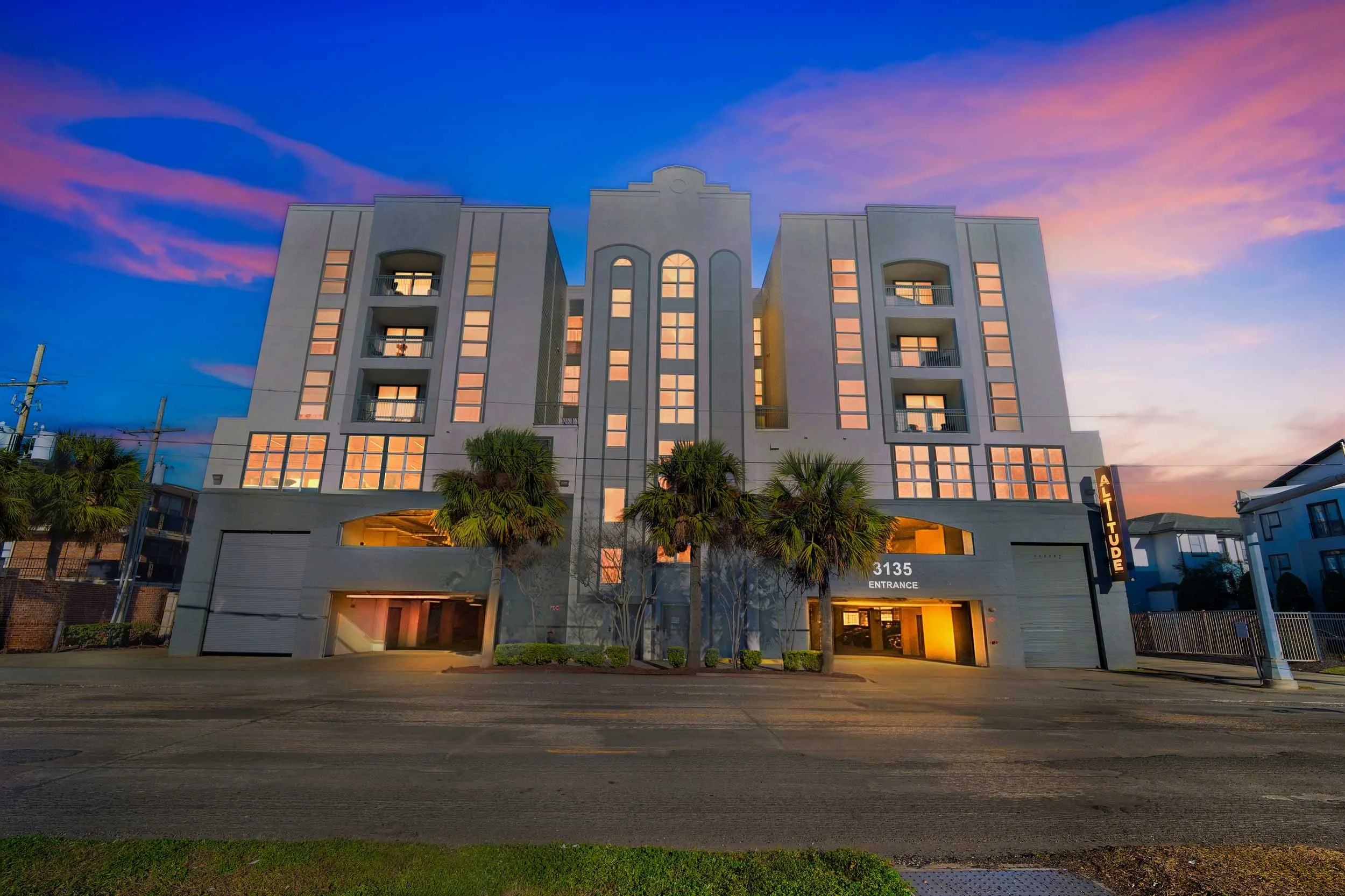 Arc225 | Student Apartments near LSU | Apartment Exterior