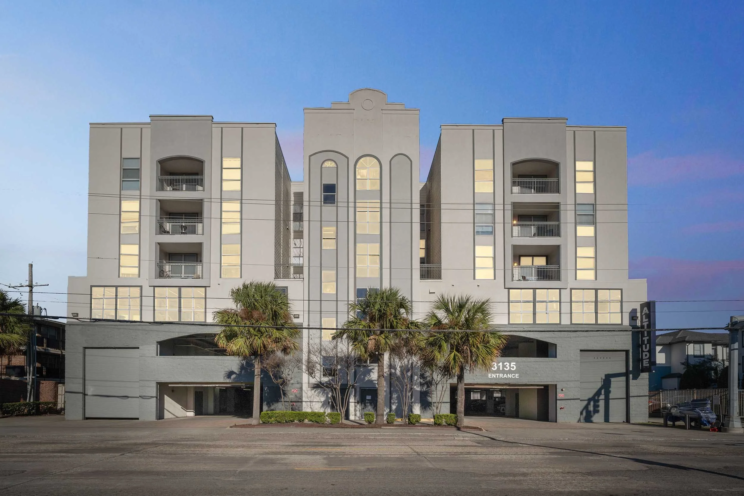 Arc225 | Student Apartments near LSU | Apartment Exterior