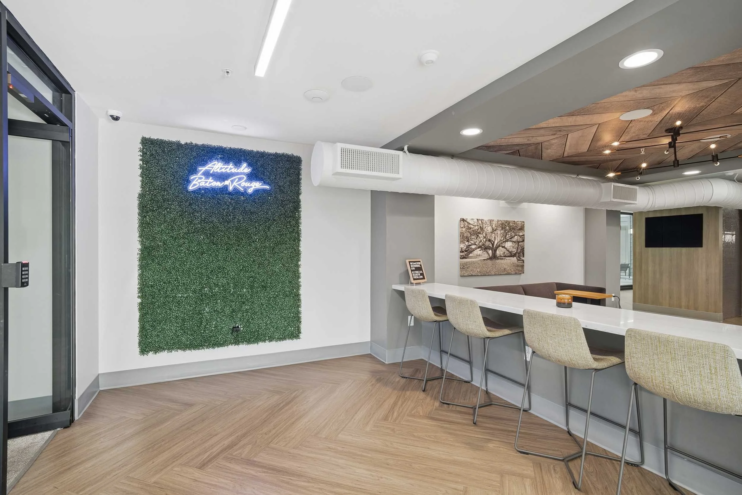 Arc225 | Student Apartments near LSU | Lobby