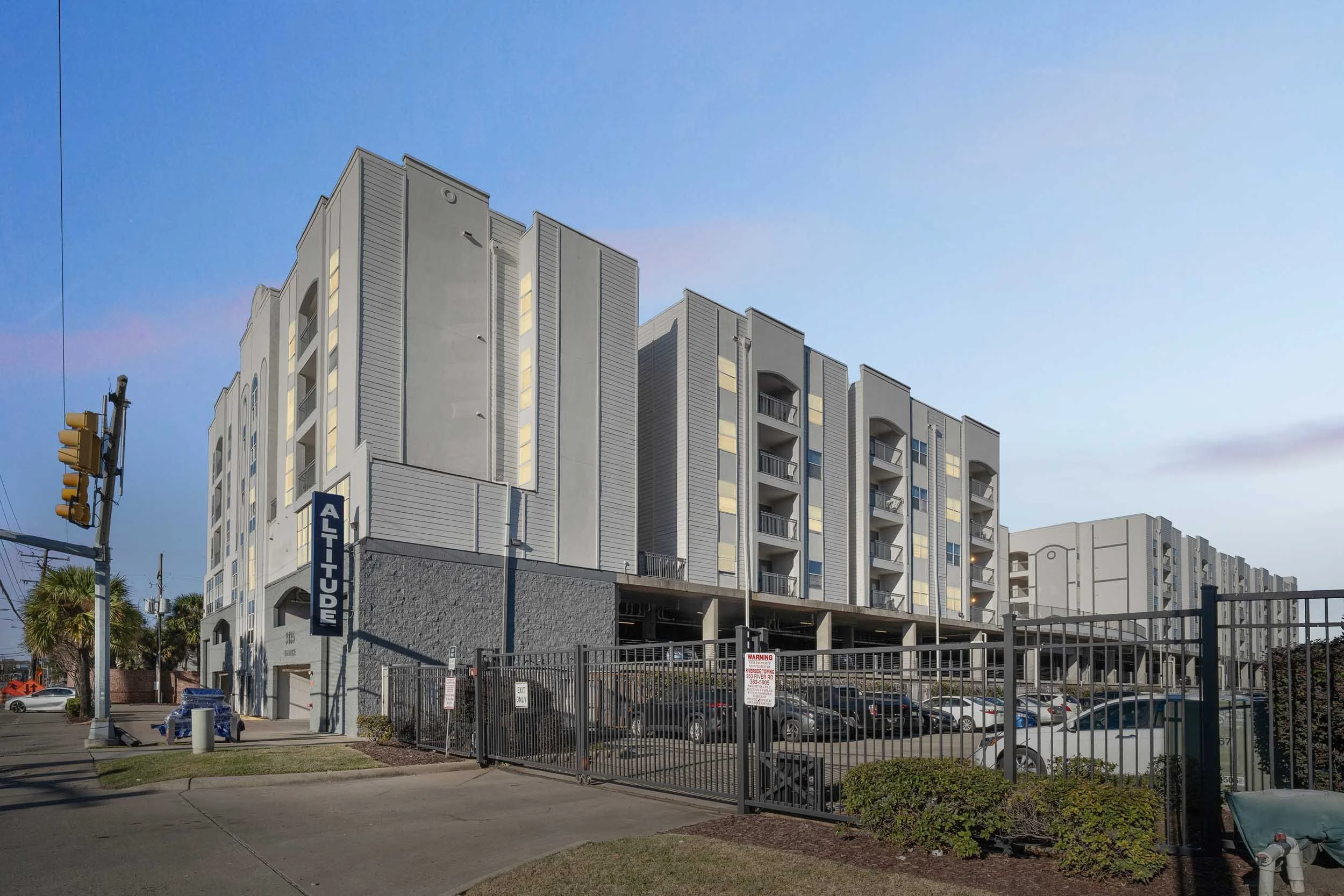 Arc225 | Student Apartments near LSU | Apartment Exterior