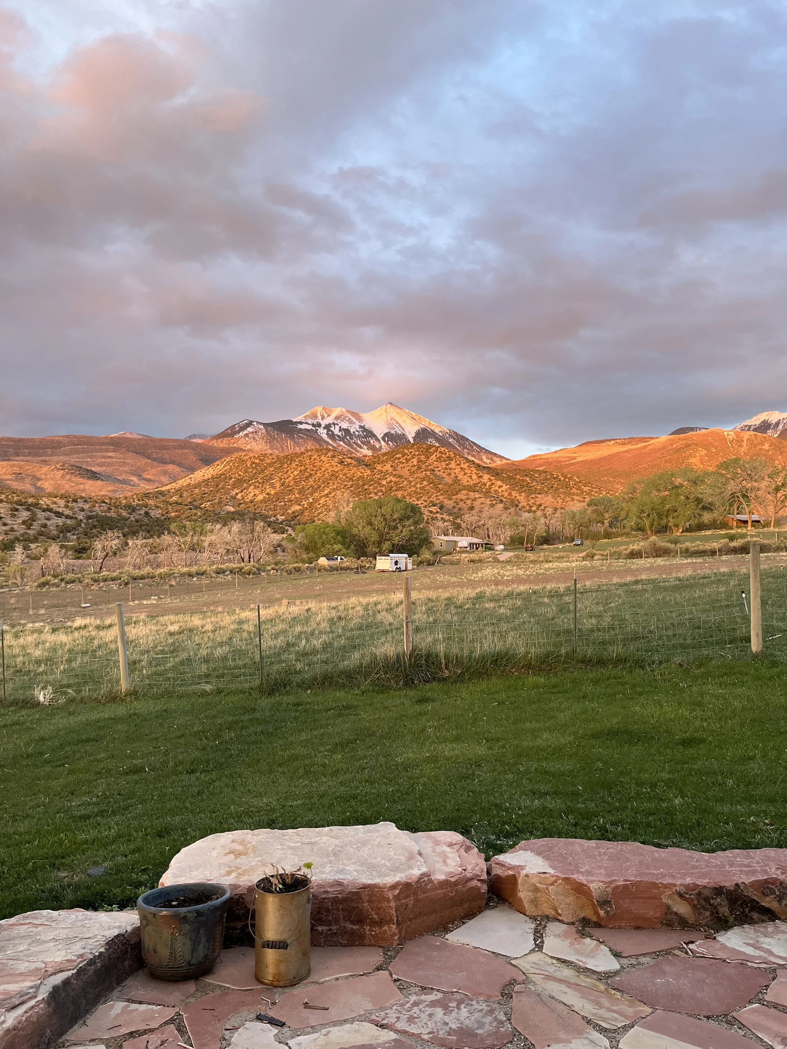 sunset-moab-red-wolf-cabins.jpg